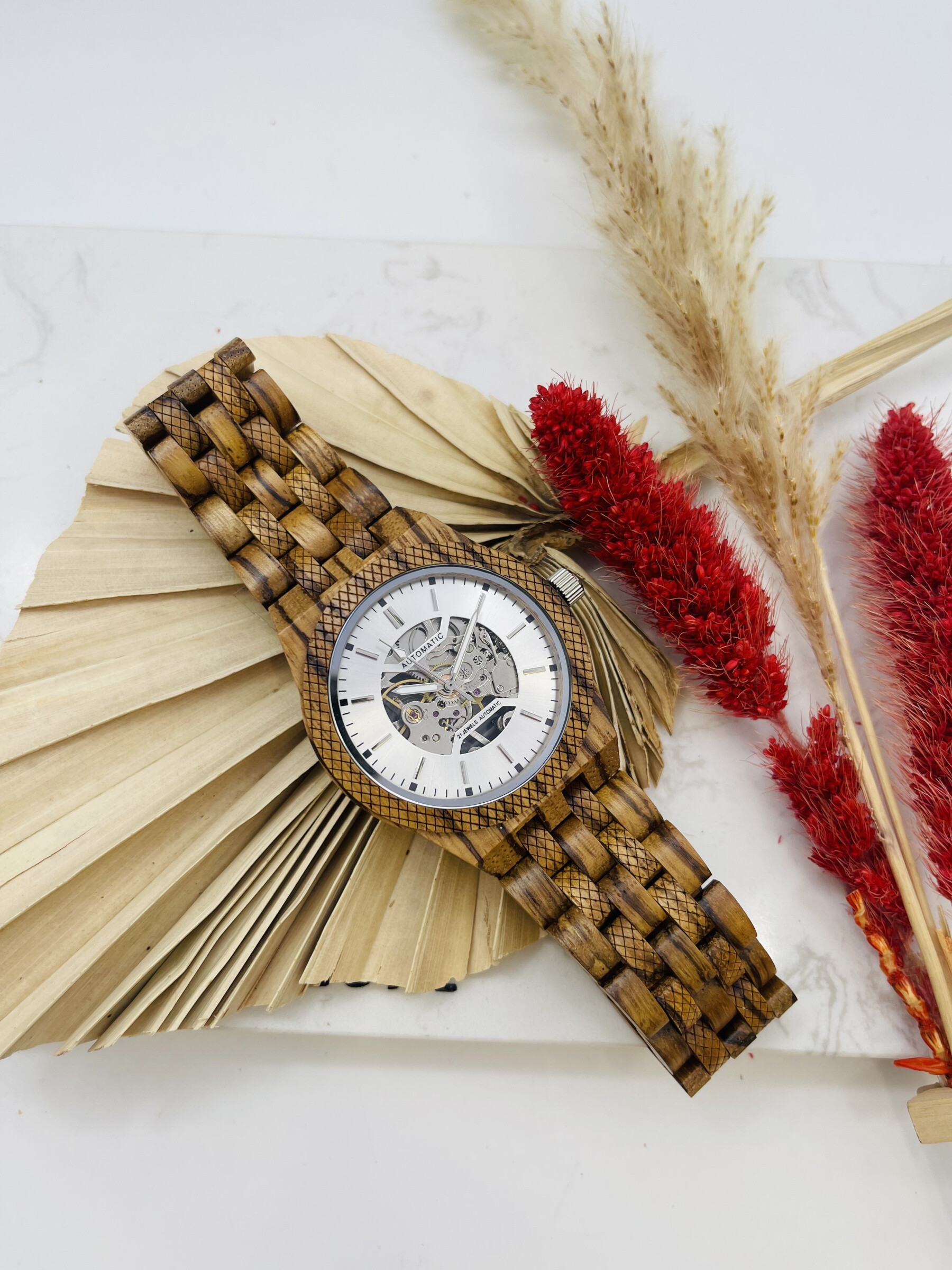 Wholesaler Michael John Montres - Wooden watch