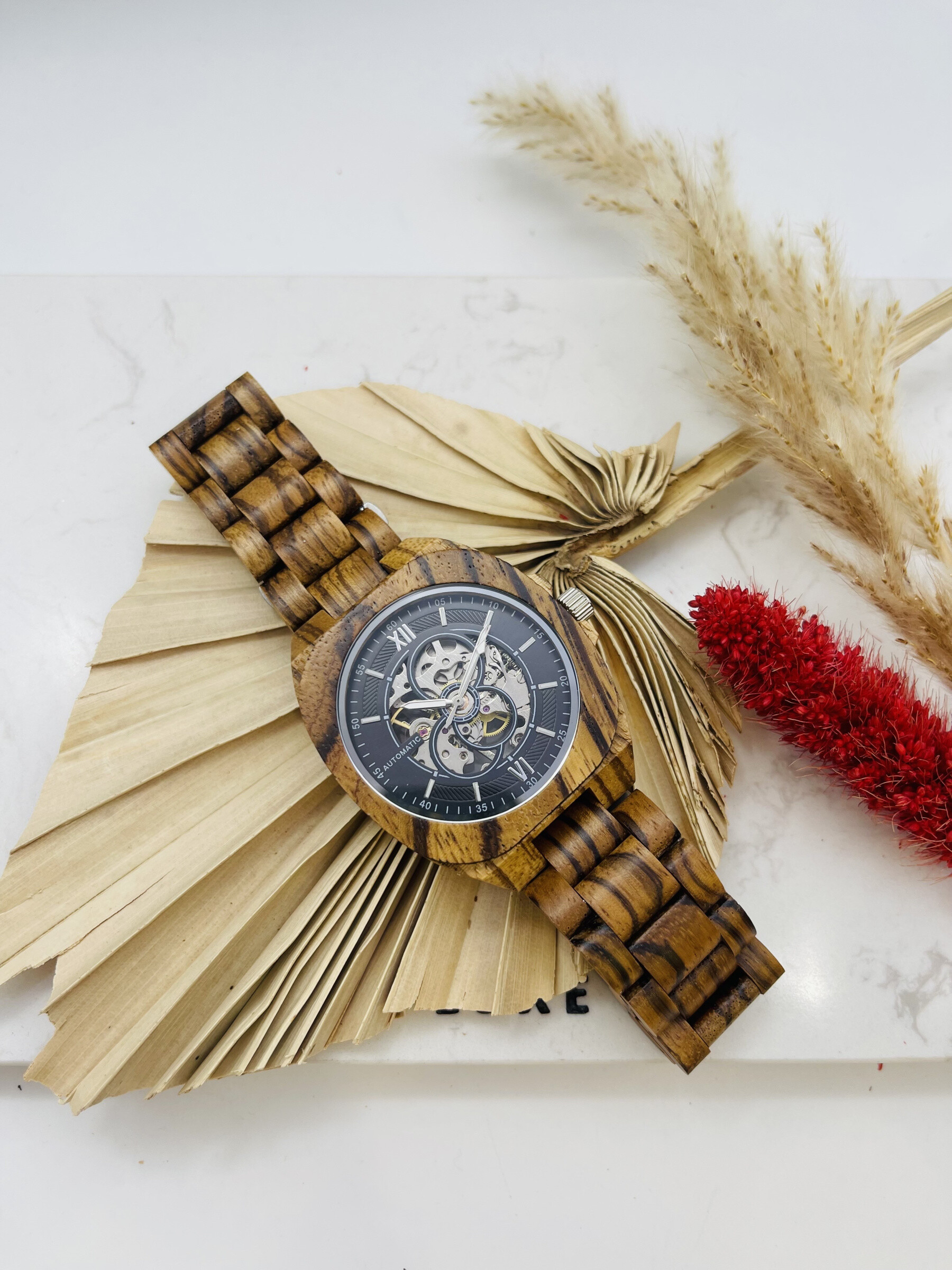 Wholesaler Michael John Montres - Wooden watch
