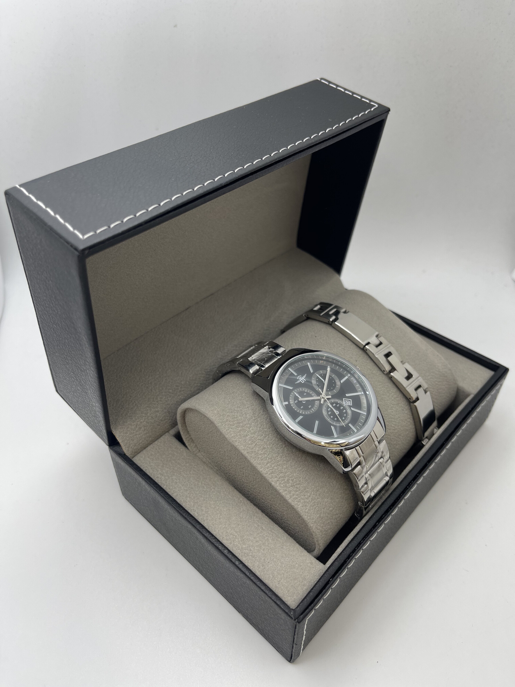 Wholesaler Michael John Montres - Michael John men's watch box with steel jewelry