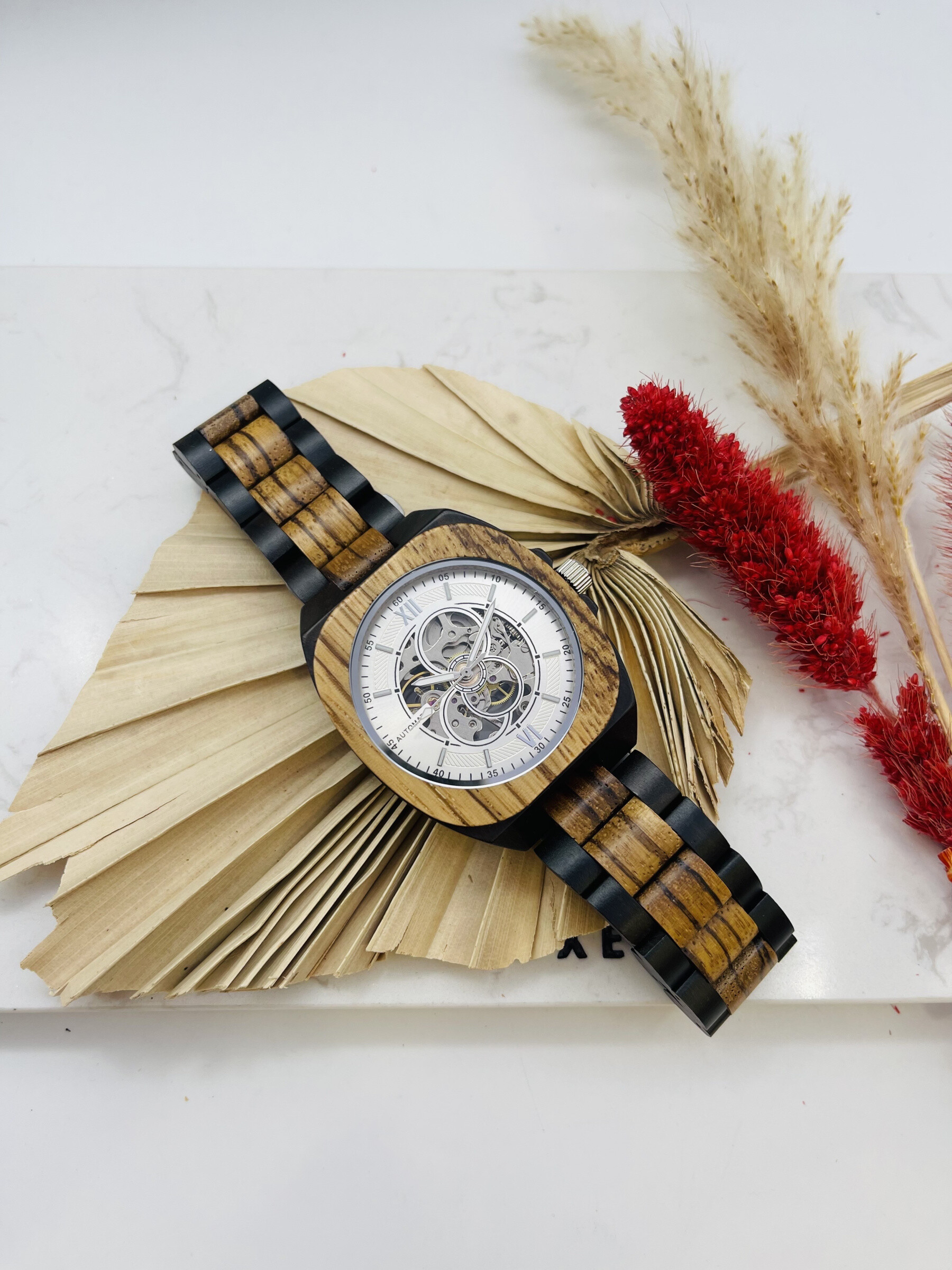 Wholesaler Michael John Montres - Wooden watch