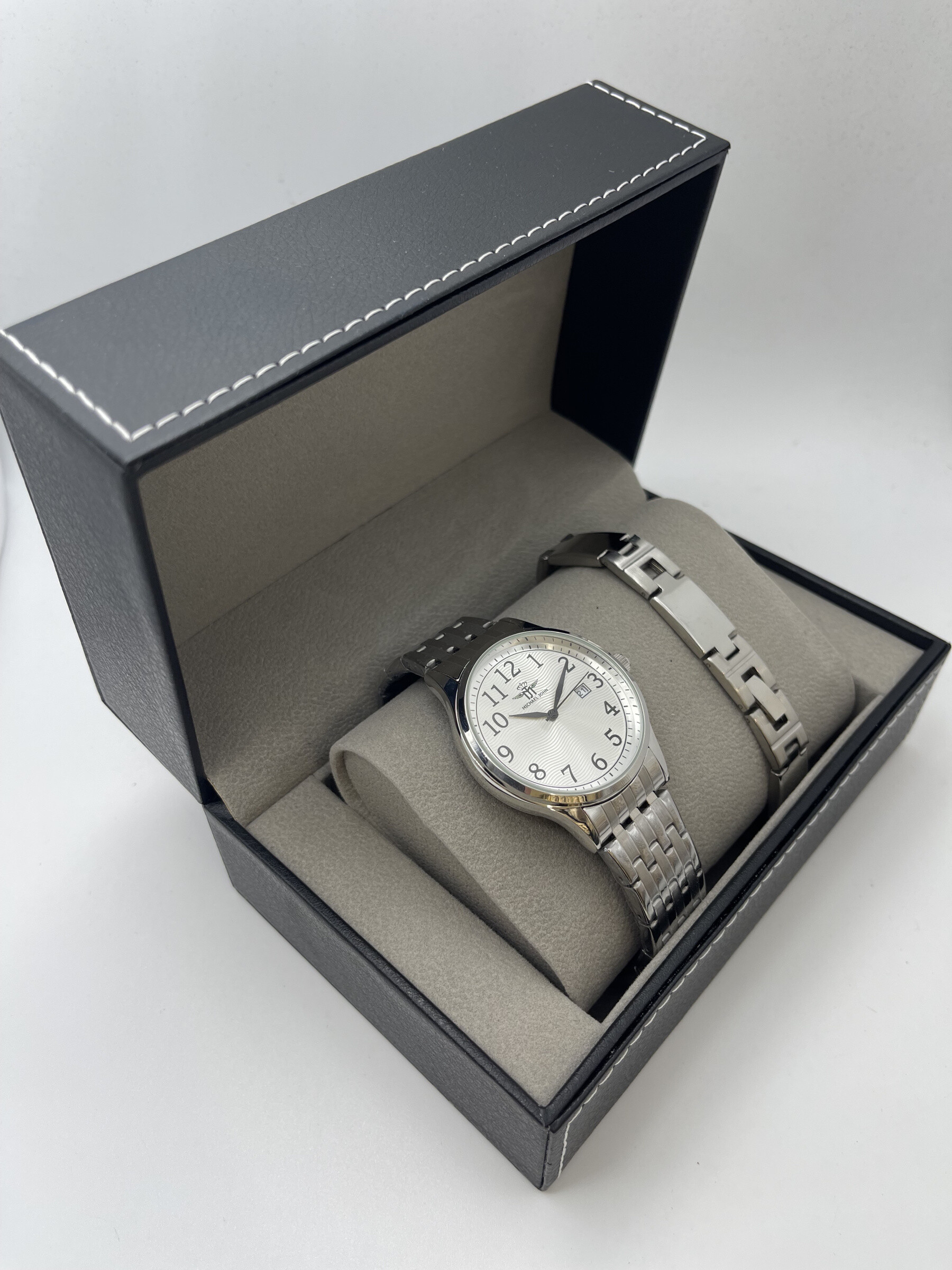Wholesaler Michael John Montres - Michael John men's watch box with steel jewelry