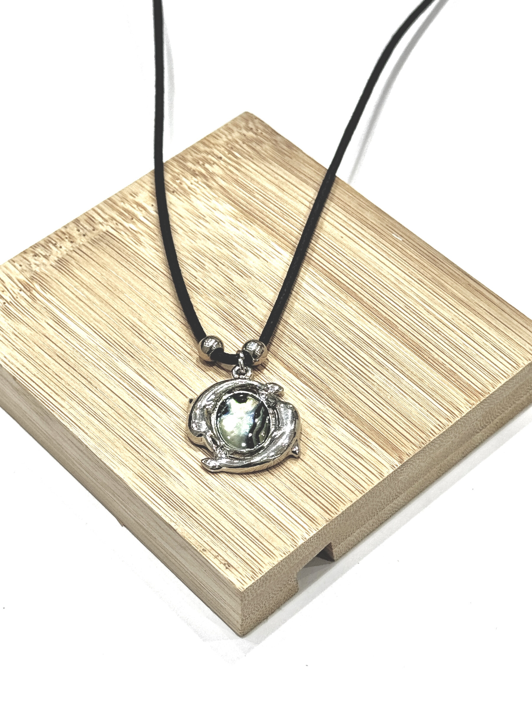 Grossiste MY ACCESSORIES PARIS - COLLIER CORDON PENDENTIF ABALONE
