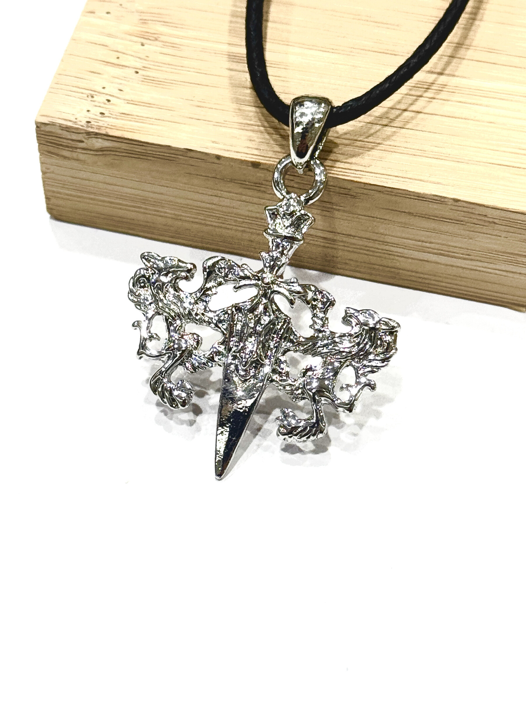 Grossiste MY ACCESSORIES PARIS - COLLIER CORDON PENDENTIF METAL