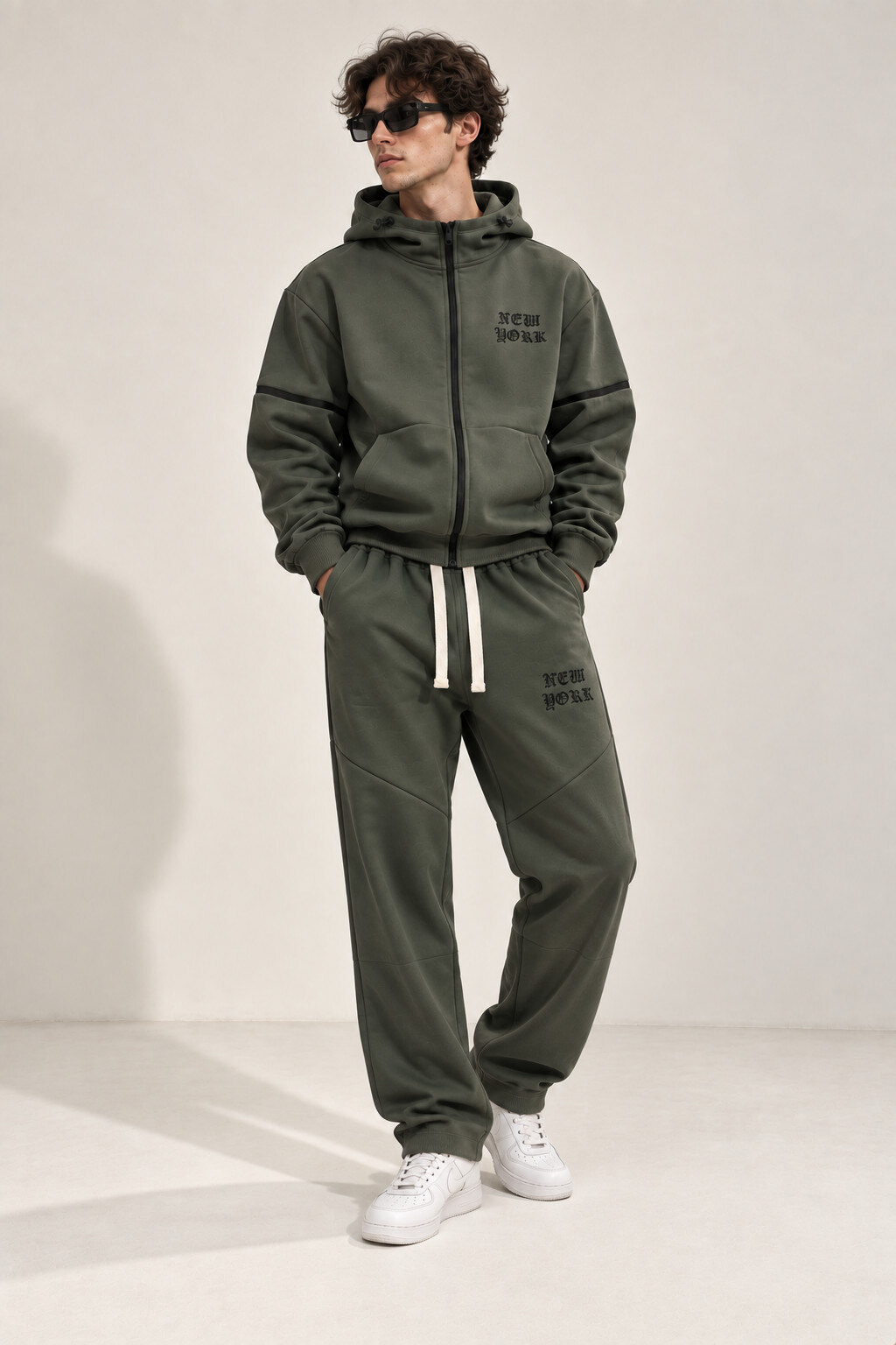 Großhändler Omnimen - Herren-Fleece-Set – Kapuzenjacke mit Reißverschluss & Jogginghose
