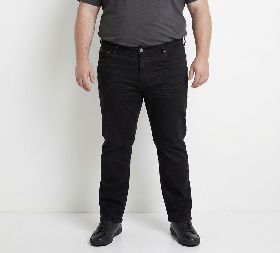 Großhändler Omnimen - Herrenjeans in großen Größen, Rohschwarz – Premium Komfort & Stil (US 34 bis 44)