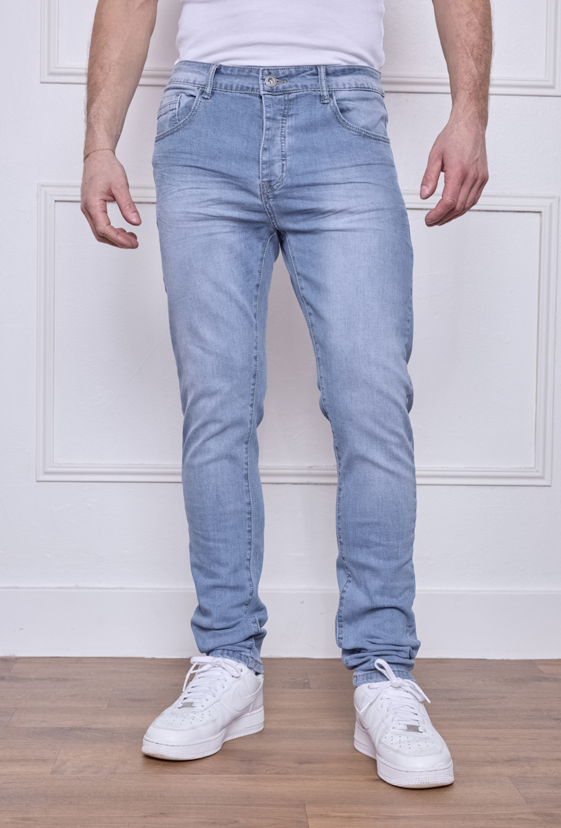 Großhändler Omnimen - Trendige Hellblaue Slim Jeans – Schmale Passform