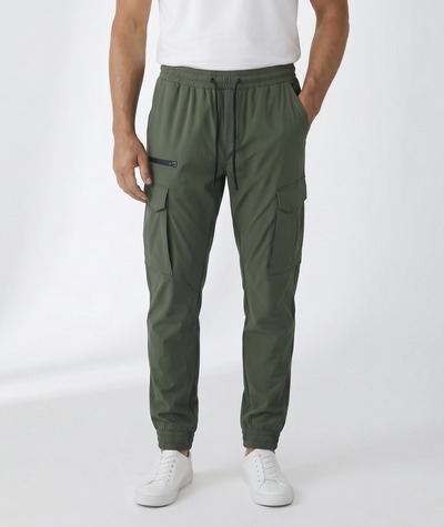 Großhändler Omnimen - Herren Chinohose aus Bi-Stretch - Strukturiert und Bequem Großhändler Omnimen - Herren Chinohose aus Bi-Stretch - Strukturiert und Bequem