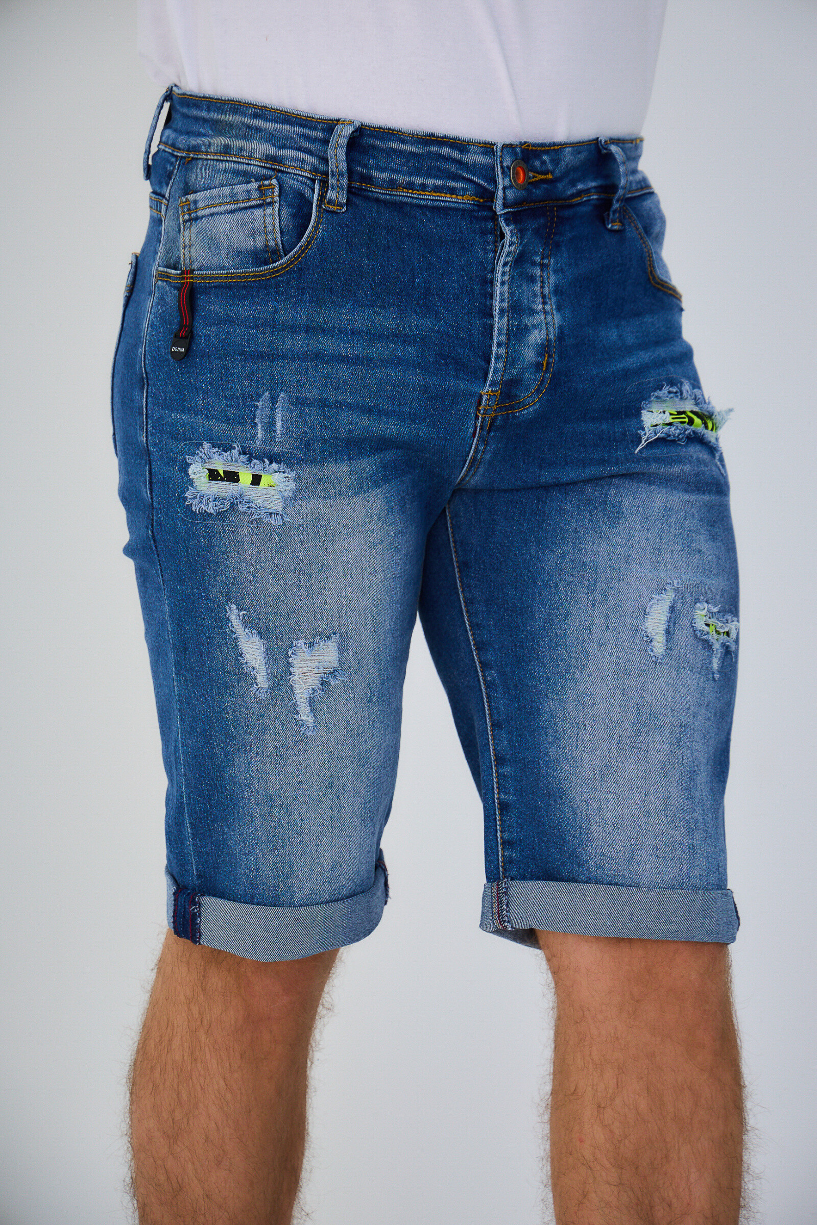 Wholesaler Omnimen - Jeans shorts with modern tears