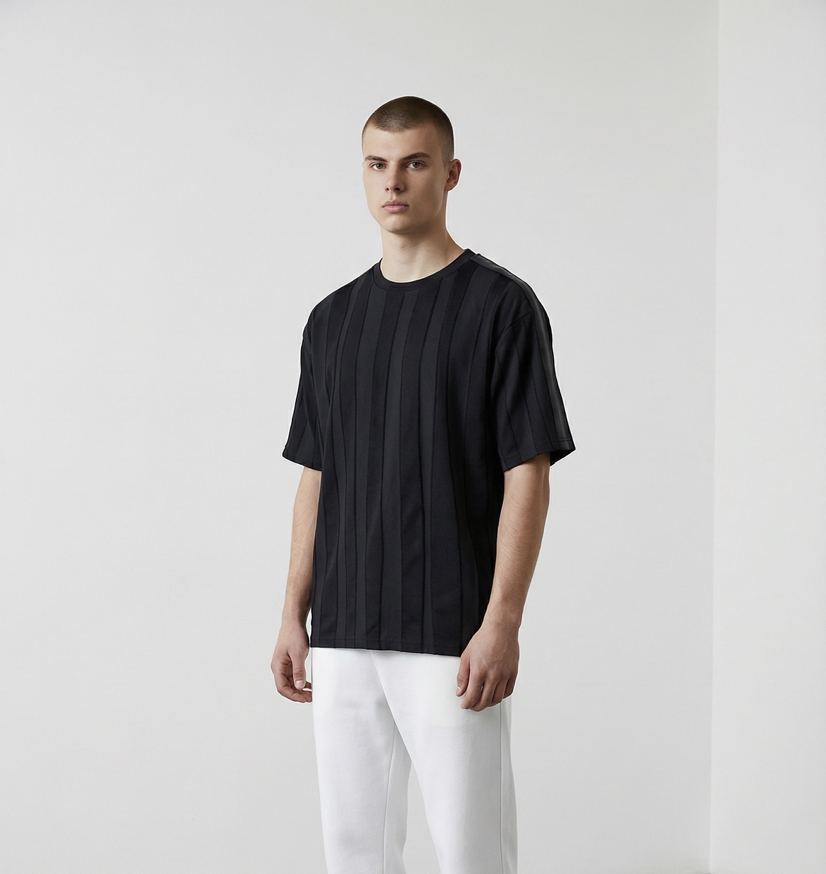 Großhändler Omnimen - Texturiertes Streifen-T-Shirt - Lockerer Schnitt