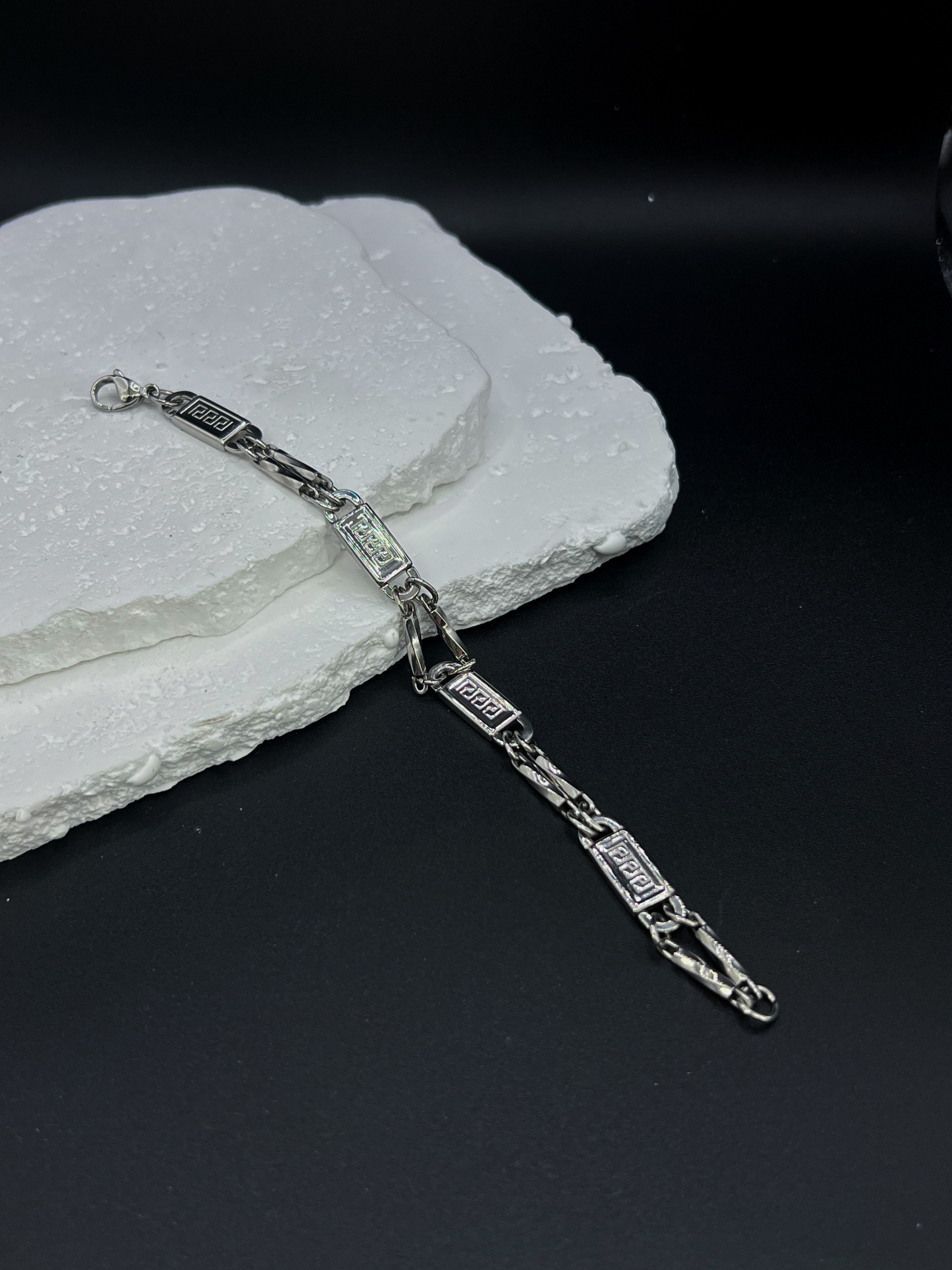 Großhändler ORIENT EXPRESS FIRST - HERRENARMBAND AUS STAHL