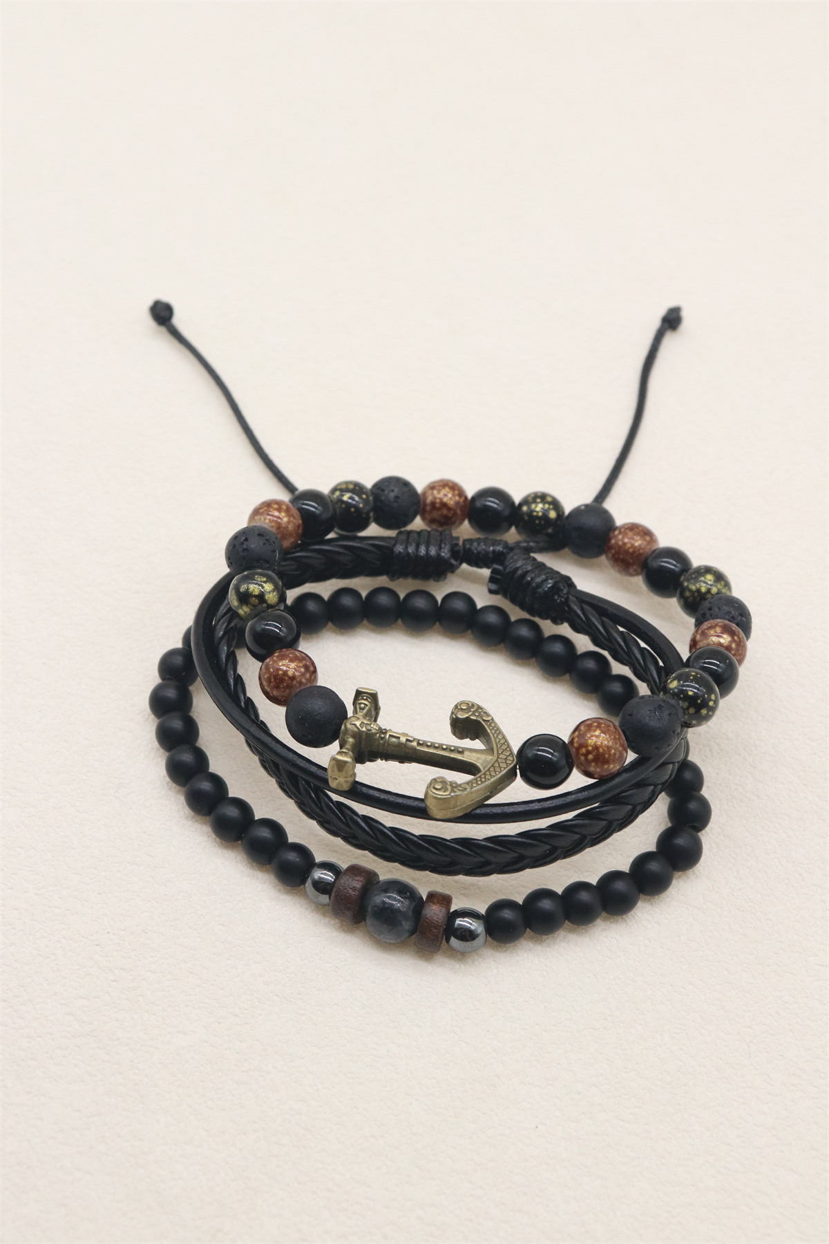 Grossiste ORIENT EXPRESS FIRST - LOT DE BRACELET HOMME EN ACIER. CUIR ET RESINE