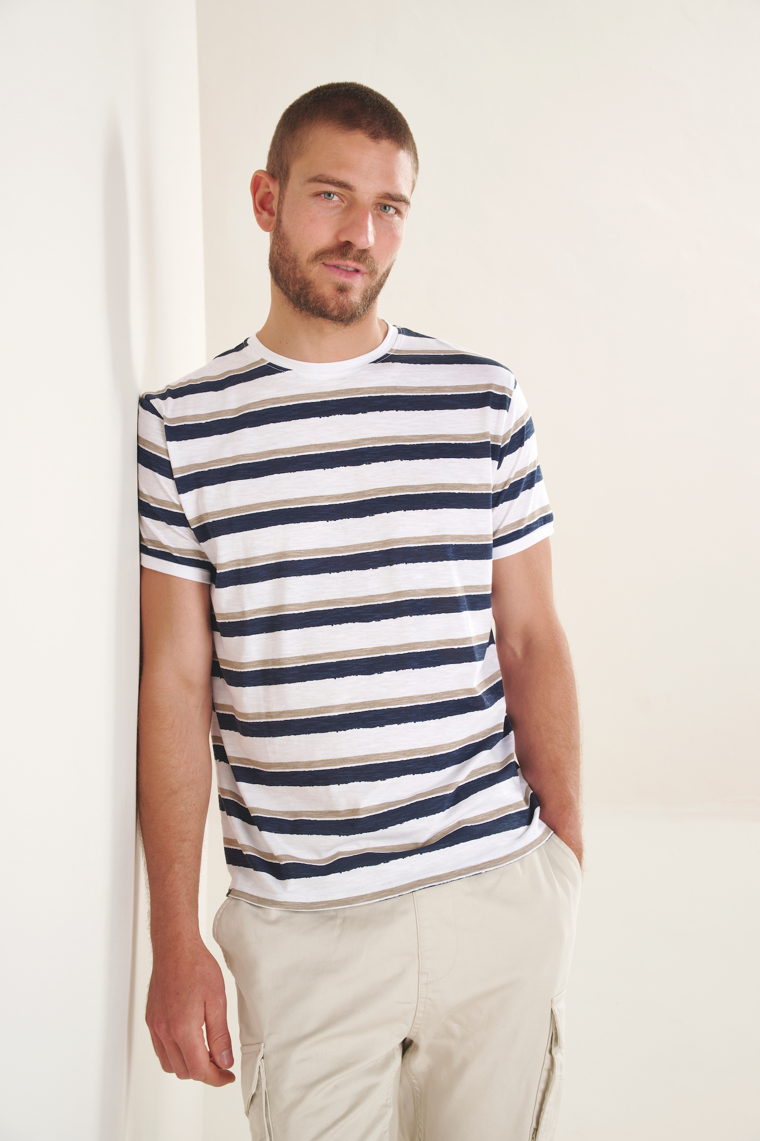Großhändler RMS 26 BY FRANCE DENIM - Rundhals-T-Shirt
