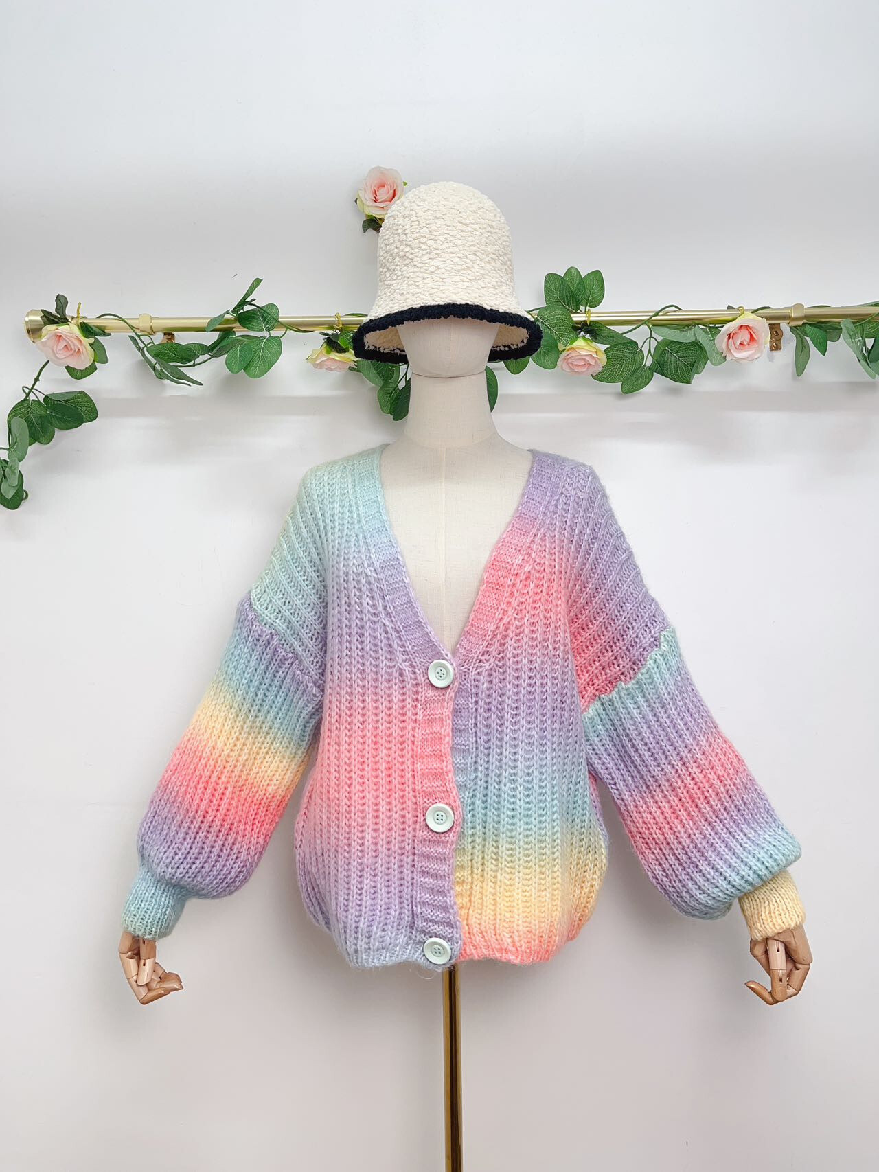 Grossiste Saison du vent - Gilet boutonne multicolore