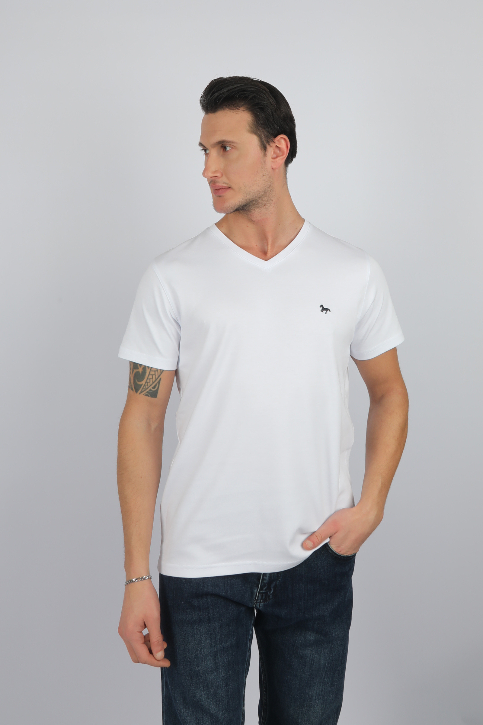 Wholesaler Stil Park - V-neck T-shirt