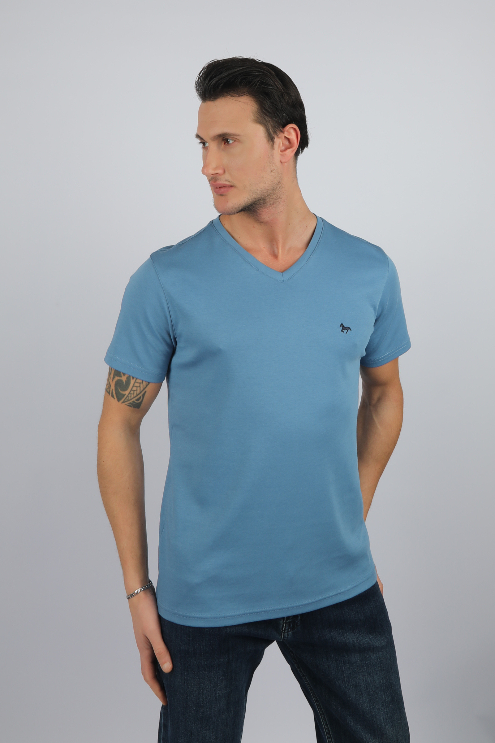 Großhändler Stil Park - T-Shirt mit V-Ausschnitt