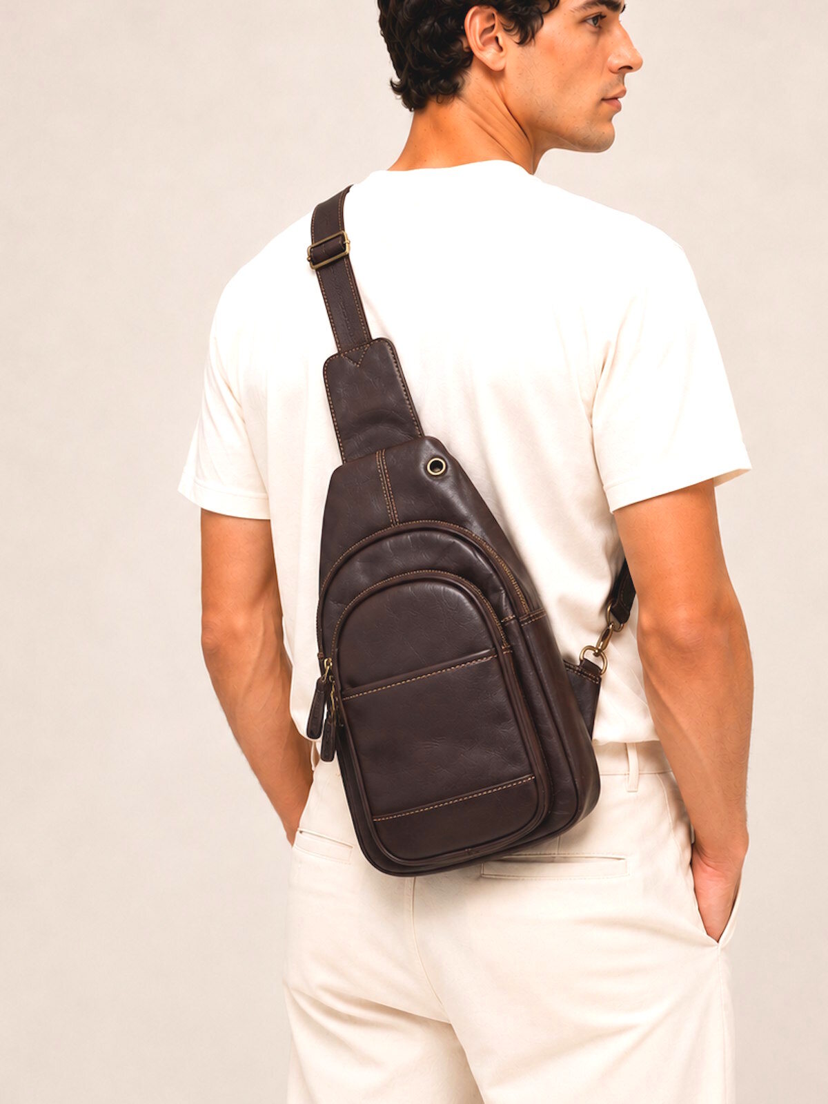 Wholesaler Suie Valentini - Buffered leather crossbody bag, for men