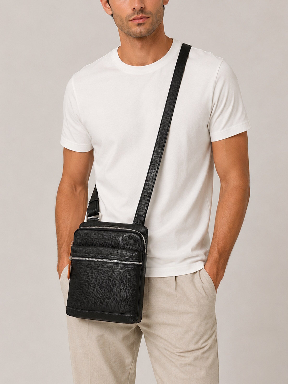 Wholesaler Suie Valentini - Genuine leather shoulder bag, for men