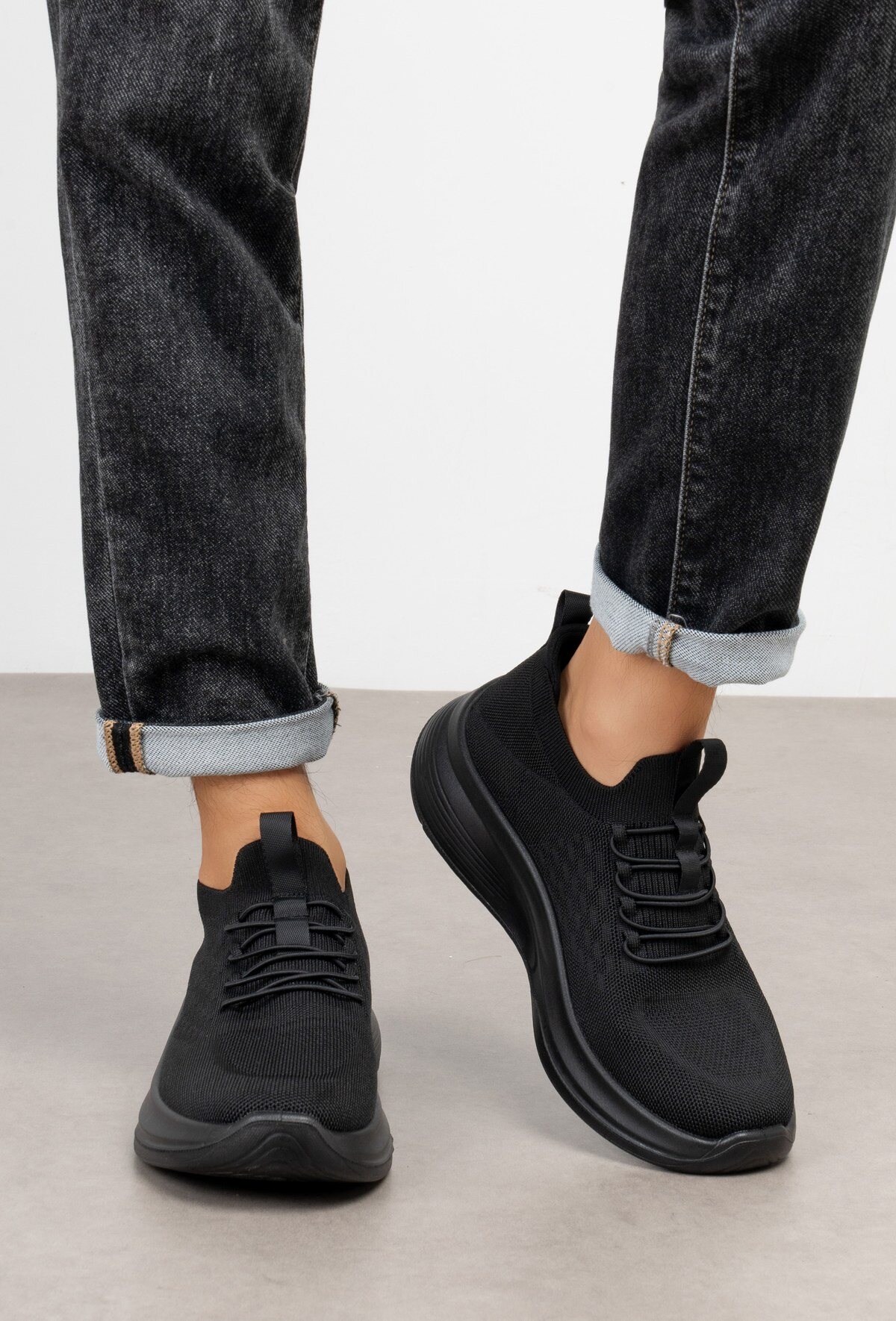 Wholesaler TANIA - C'M Paris - Men's sneakers