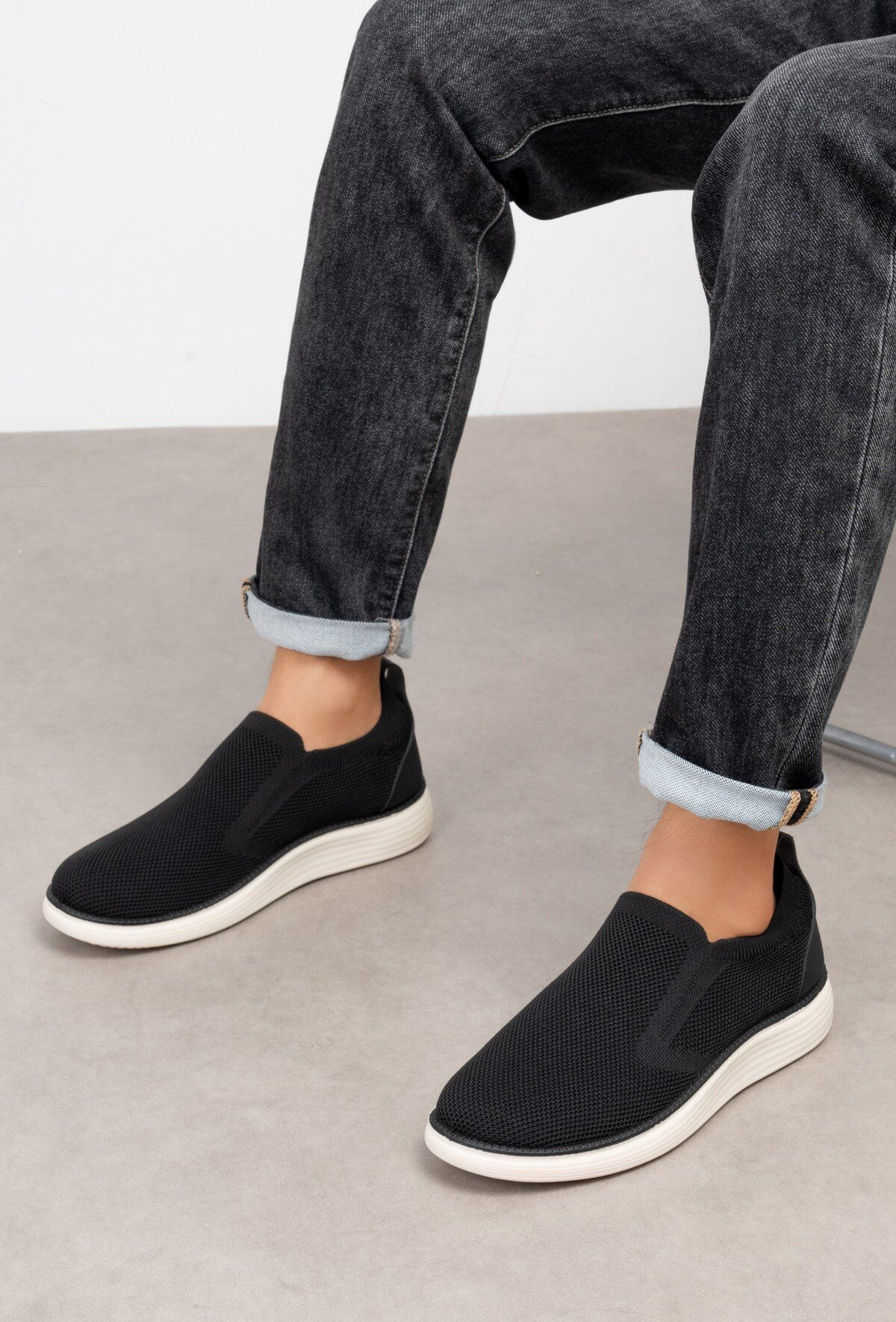 Wholesaler TANIA - C'M Paris - Men's sneakers