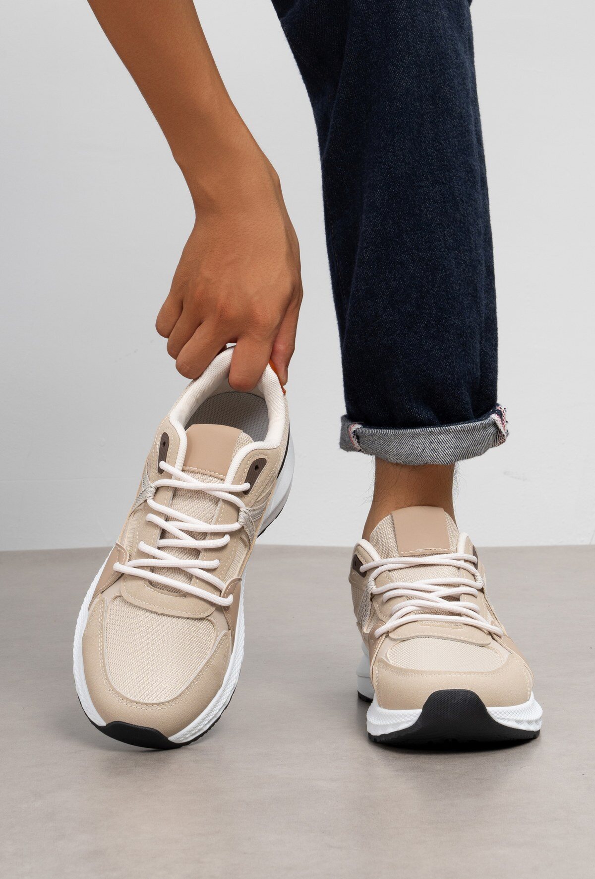 Wholesaler TANIA - C'M Paris - Men's sneakers