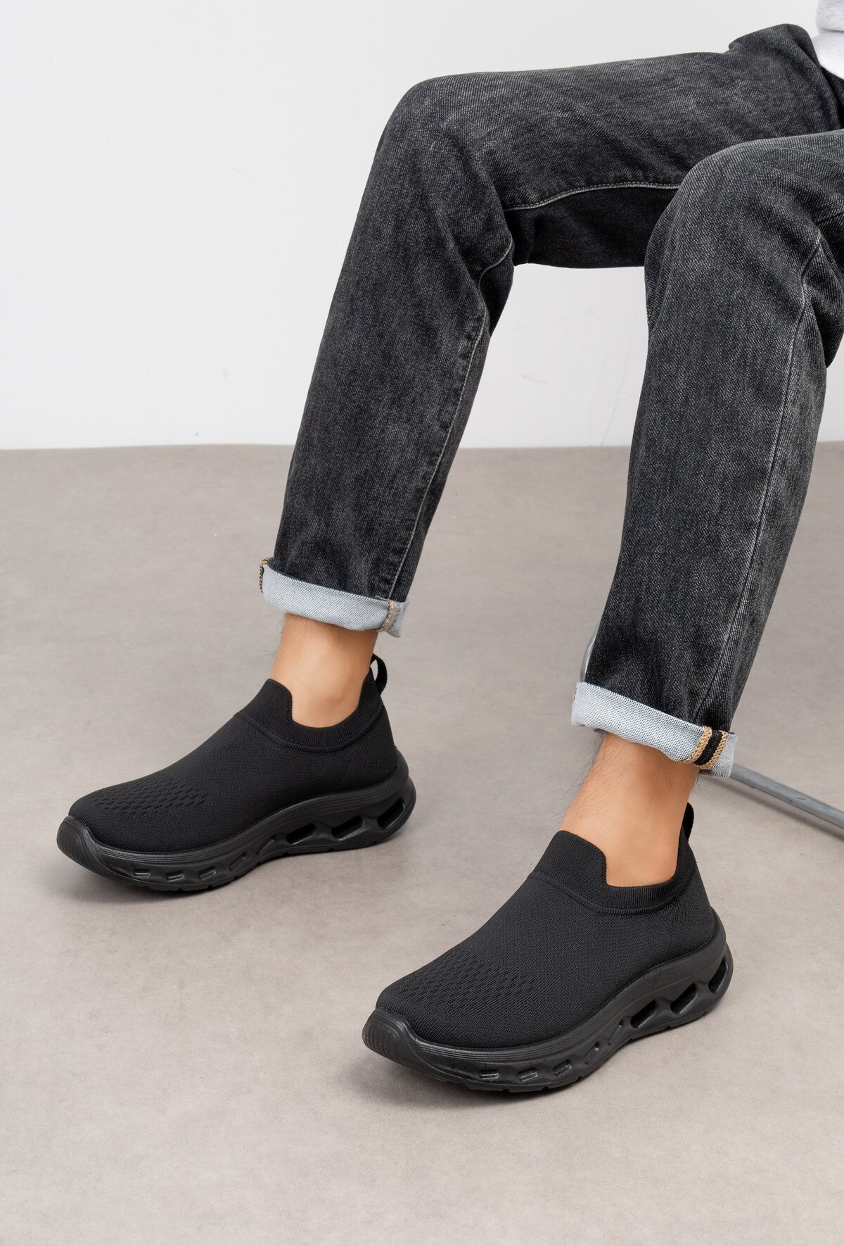 Wholesaler TANIA - C'M Paris - Men's sneakers