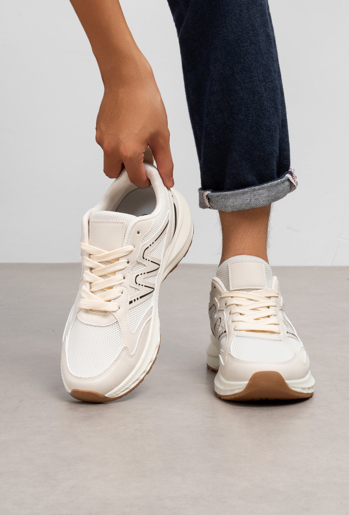 Wholesaler TANIA - C'M Paris - Men's sneakers