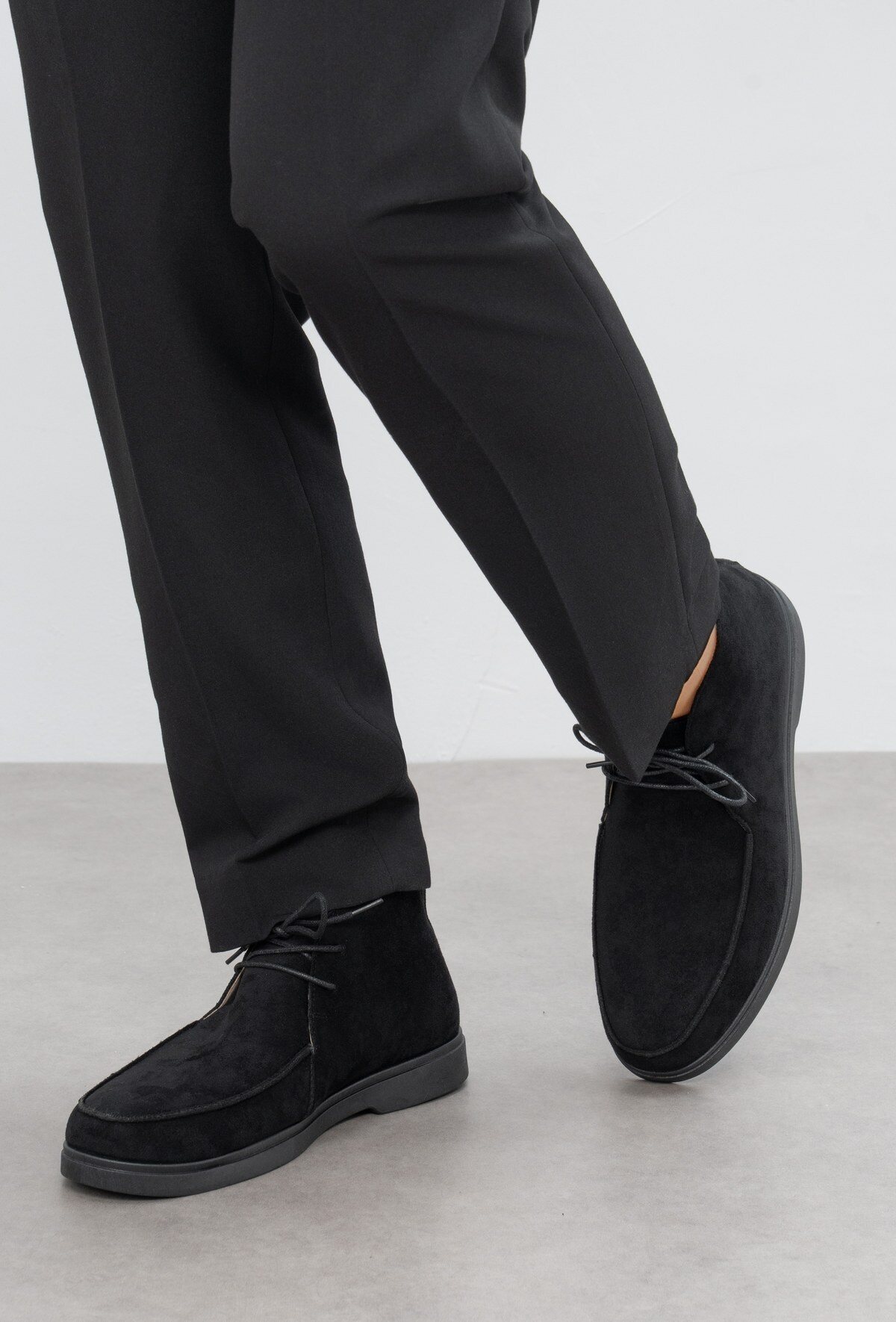 Wholesaler TANIA - C'M Paris - Men's sneakers