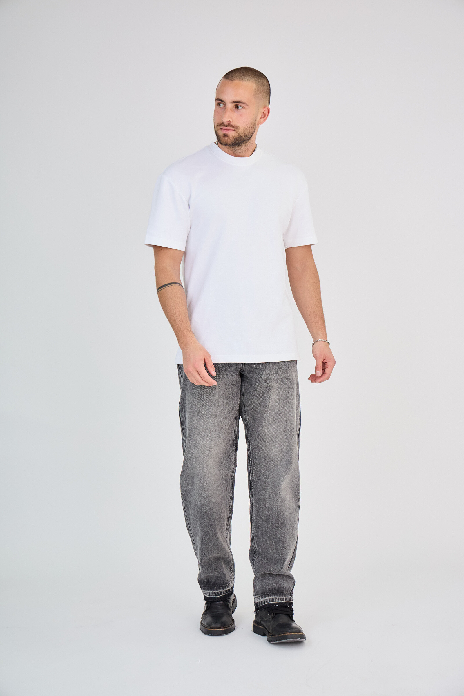 Grossiste TOP MONDAY - jeans gris délaver