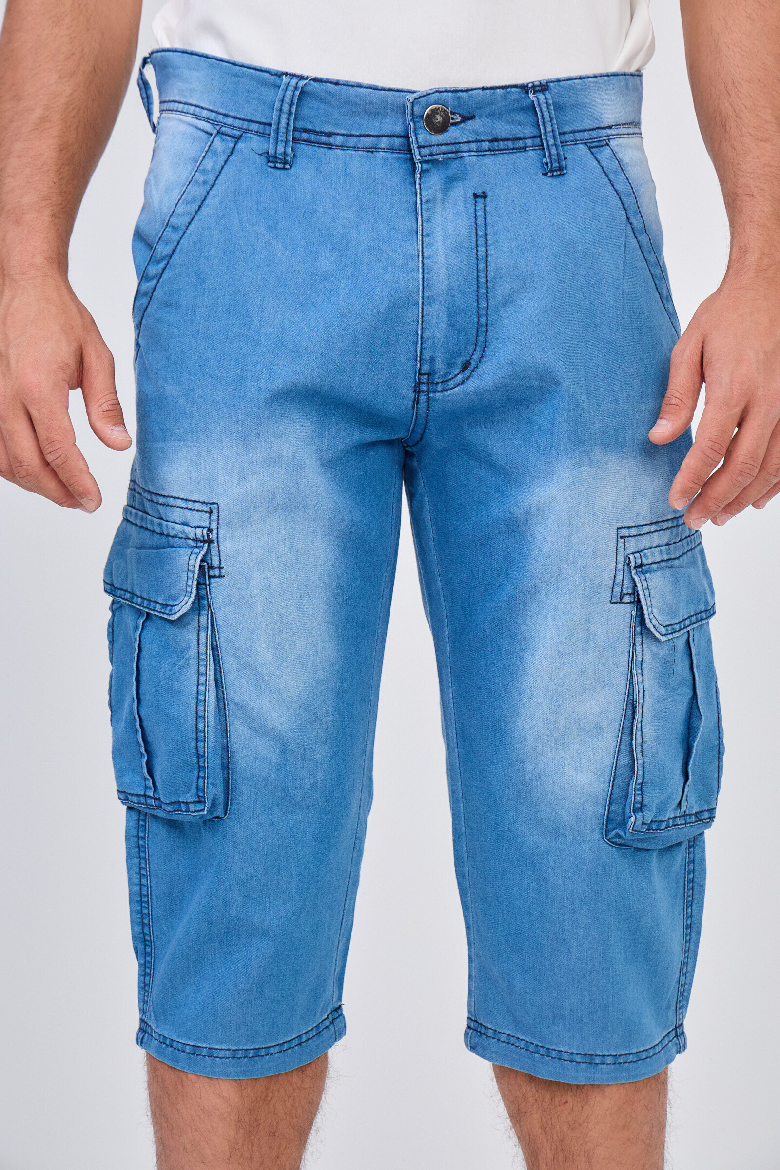Wholesaler TOP MONDAY - BERMUDA