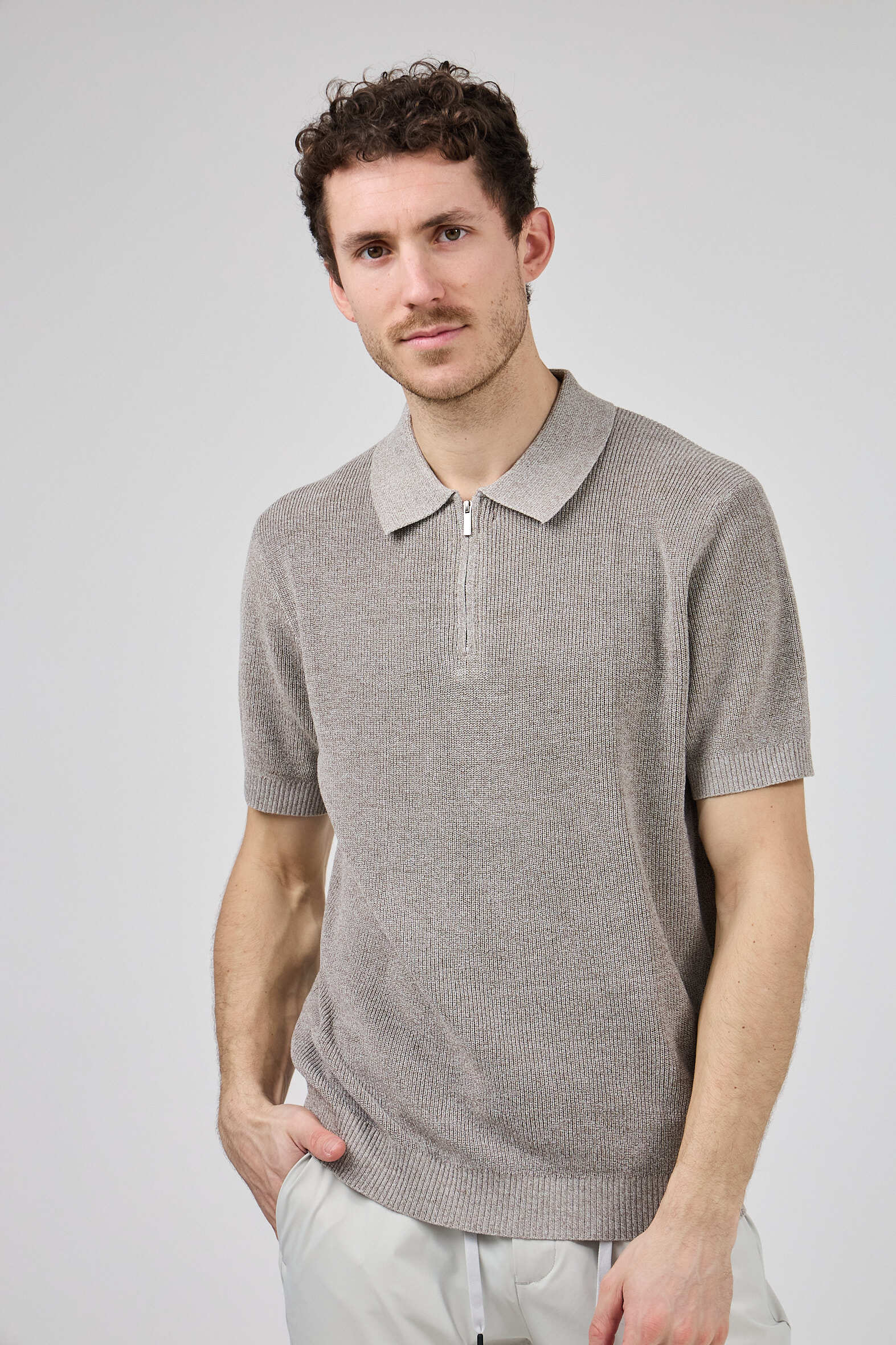 Wholesaler TOP MONDAY - Zip Collar Polo 01