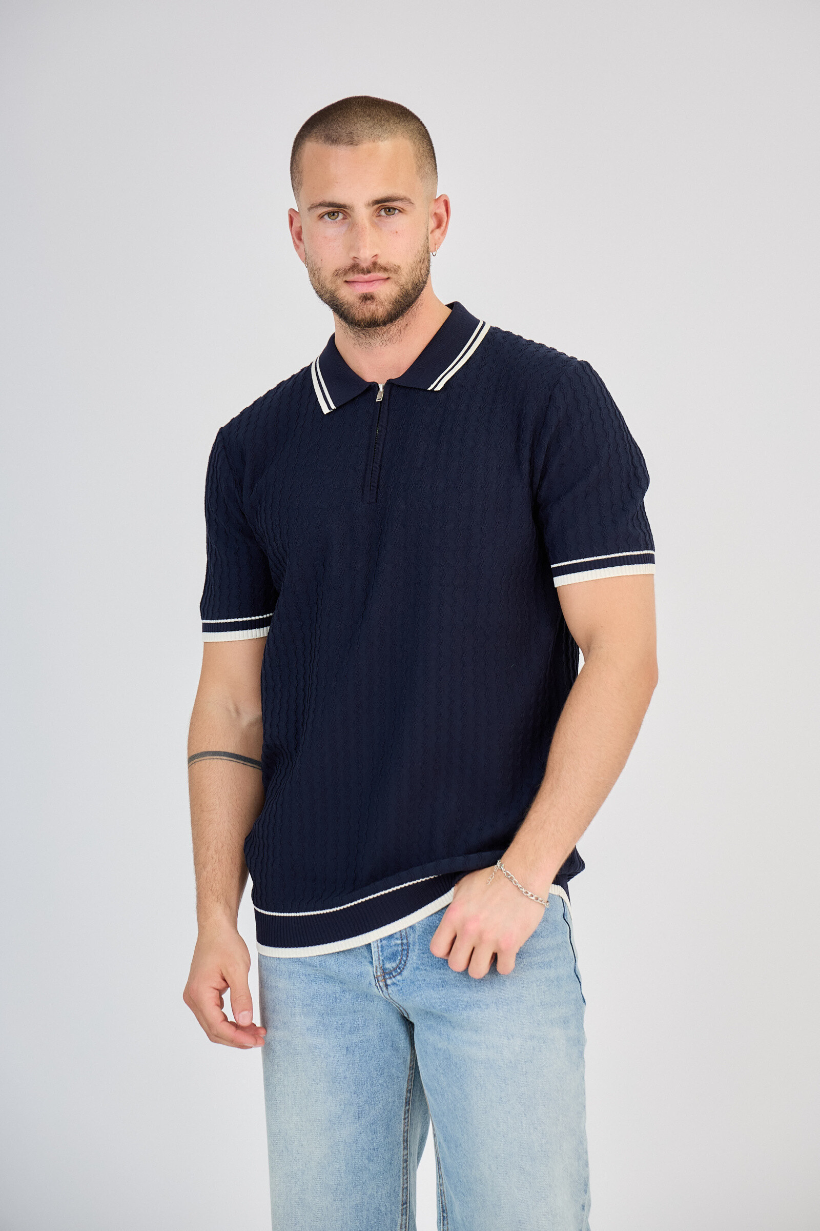 Grossiste TOP MONDAY - Polo zippé en maille torsadée