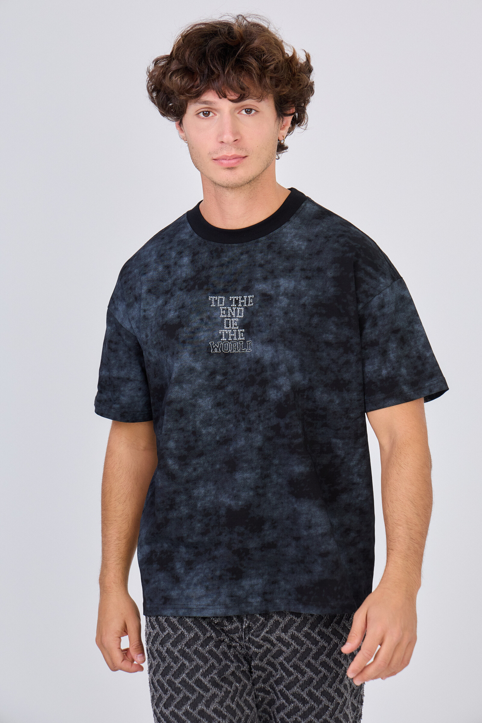 Wholesaler TOP MONDAY - T-shirt with short sleeve writing