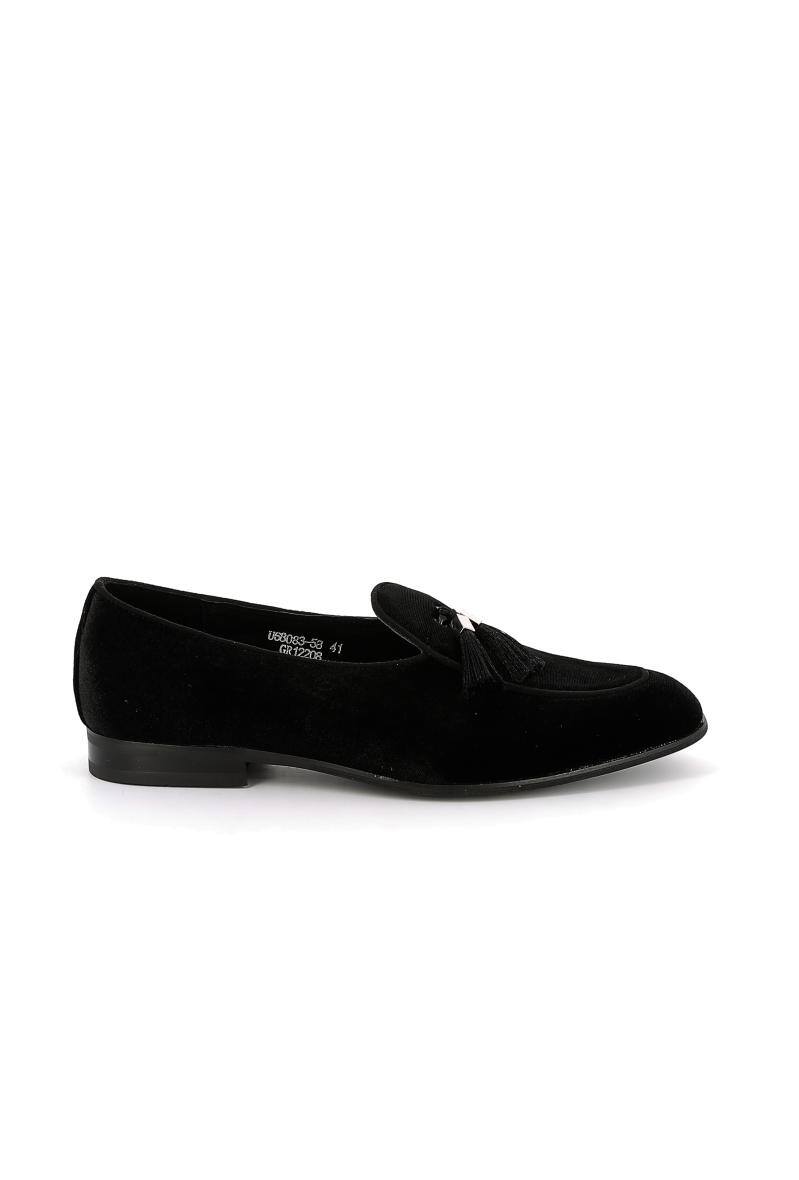 Grossiste UOMO design - Slip-on Homme en aspect velour avec accessoire pompon