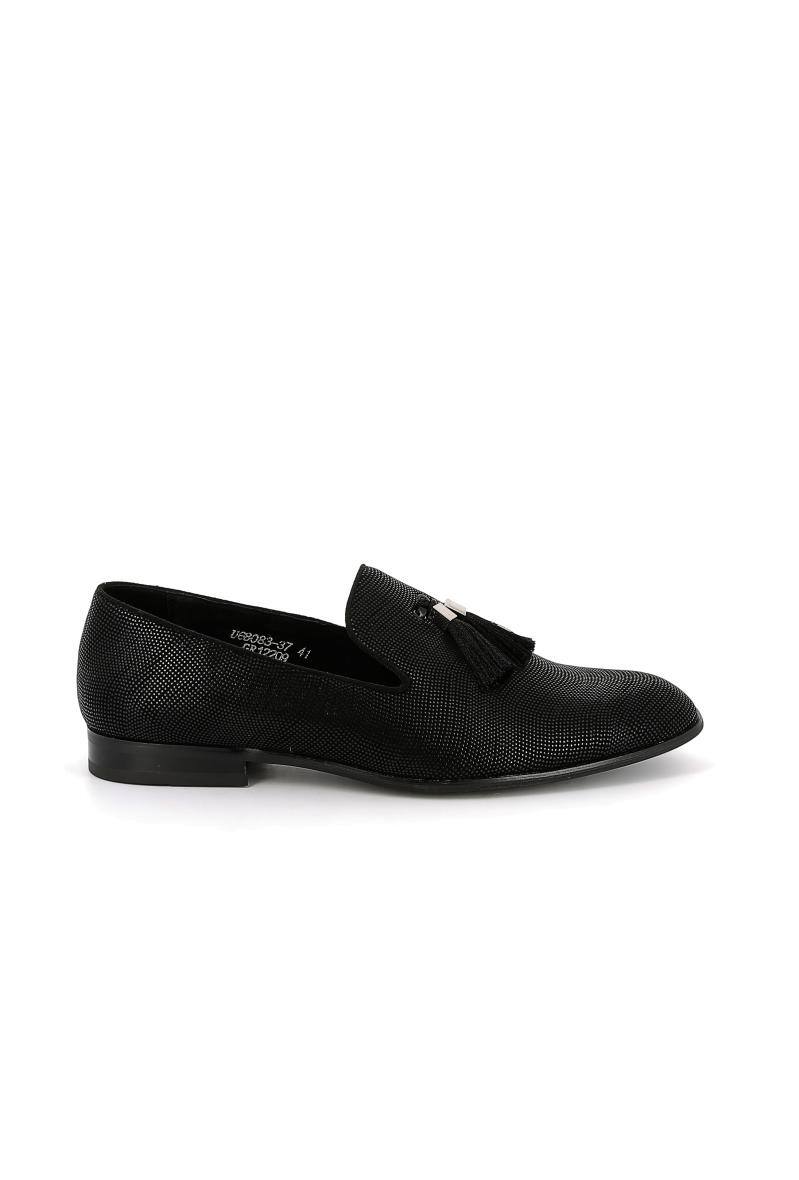 Grossiste UOMO design - Slip-on Homme en simili texturé avec accessoire pompon