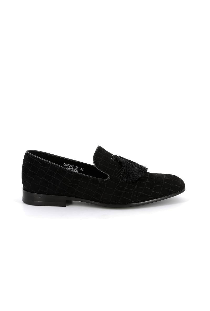 Grossiste UOMO design - Slip-on Homme en aspect velours croco avec accessoire pompon