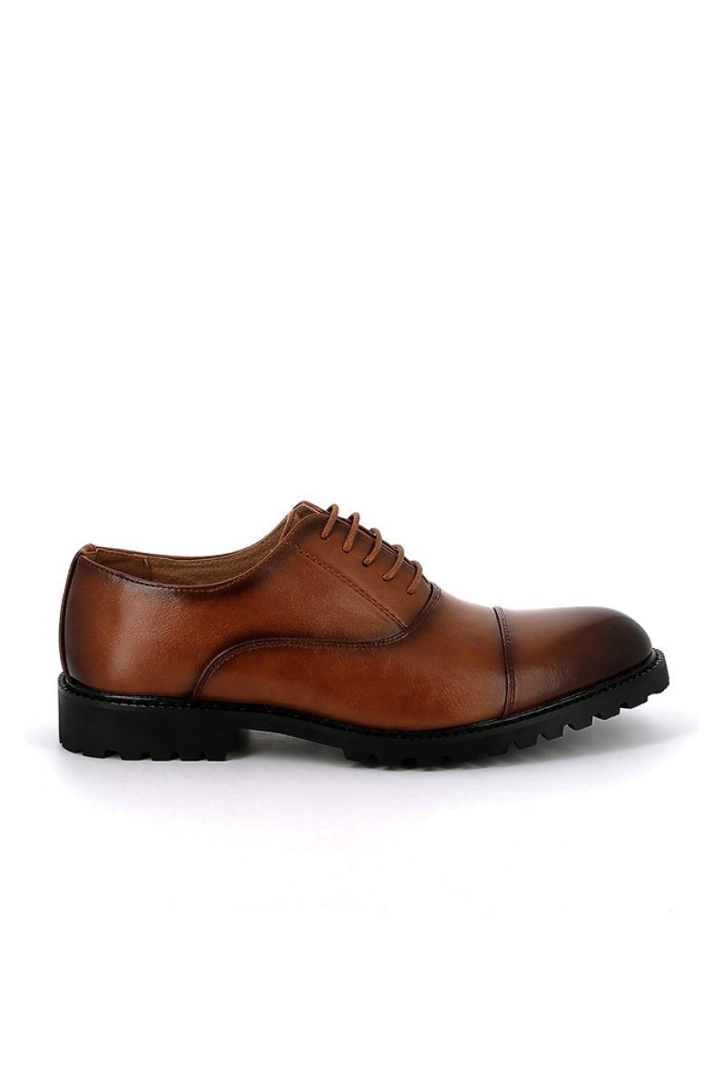 Wholesaler UOMO design - Men's Oxfords with Thick Commando Sole