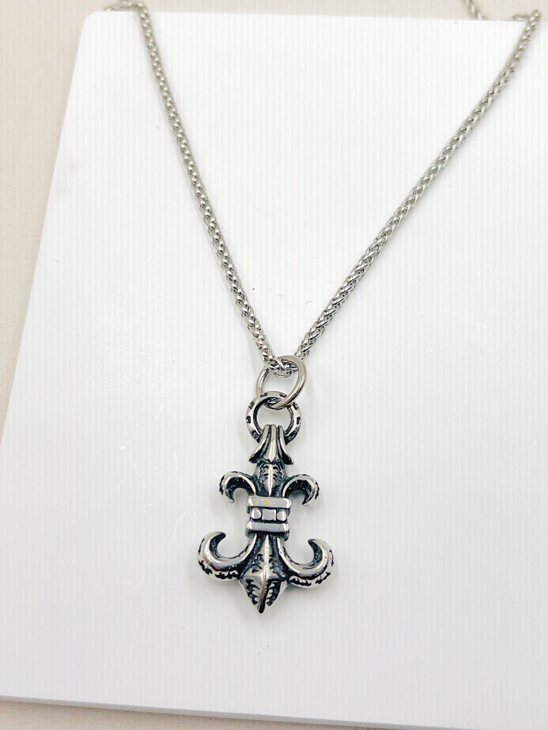Wholesaler WEC Bijoux - BOX GLOVE NECKLACE