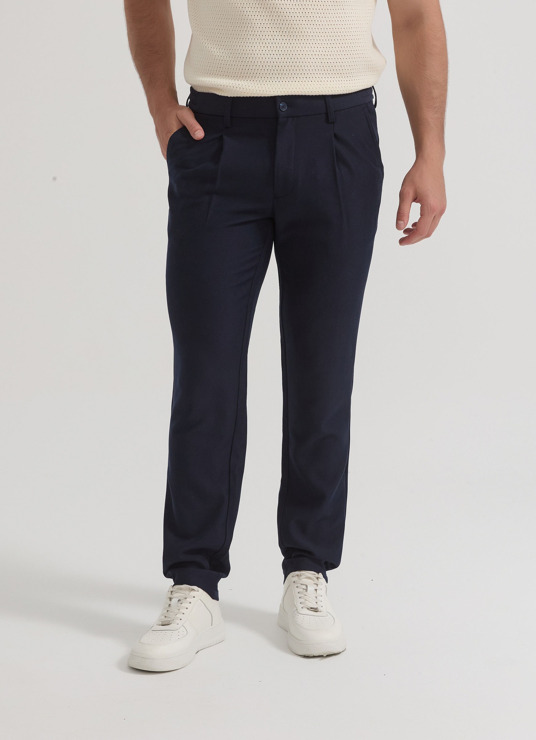 Großhändler Yves Enzo Paris - Marineblaue Stretch-Hose mit Falten