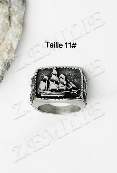 Grossiste Z. Emilie - Bague acier chevalière bateau Grossiste Z. Emilie - Bague acier chevalière bateau