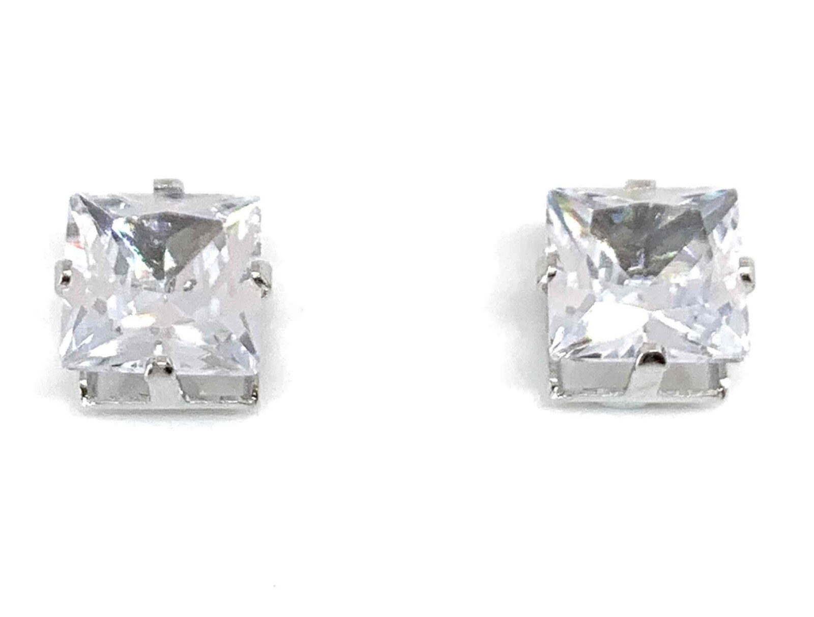 Grossiste Z. Emilie - Boucle d'oreille aimant zirconium carré 8mm