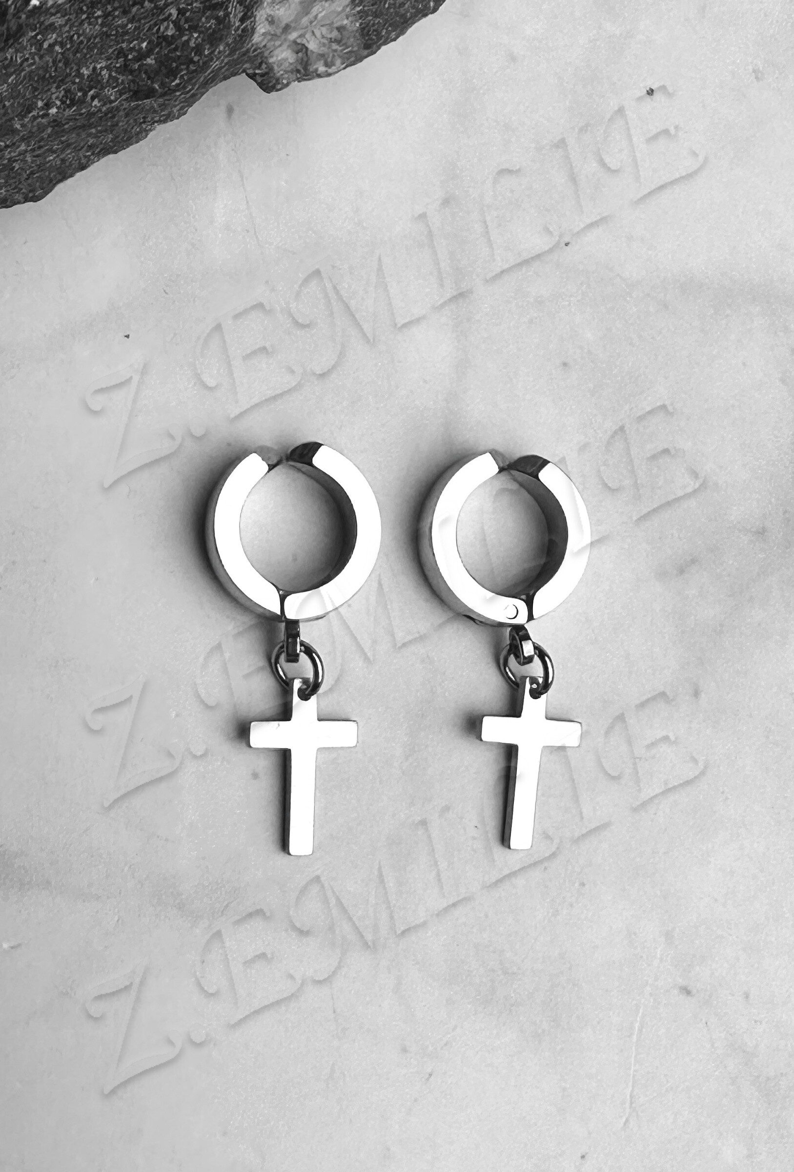 Wholesaler Z. Emilie - Cross fake creole without hole steel earring