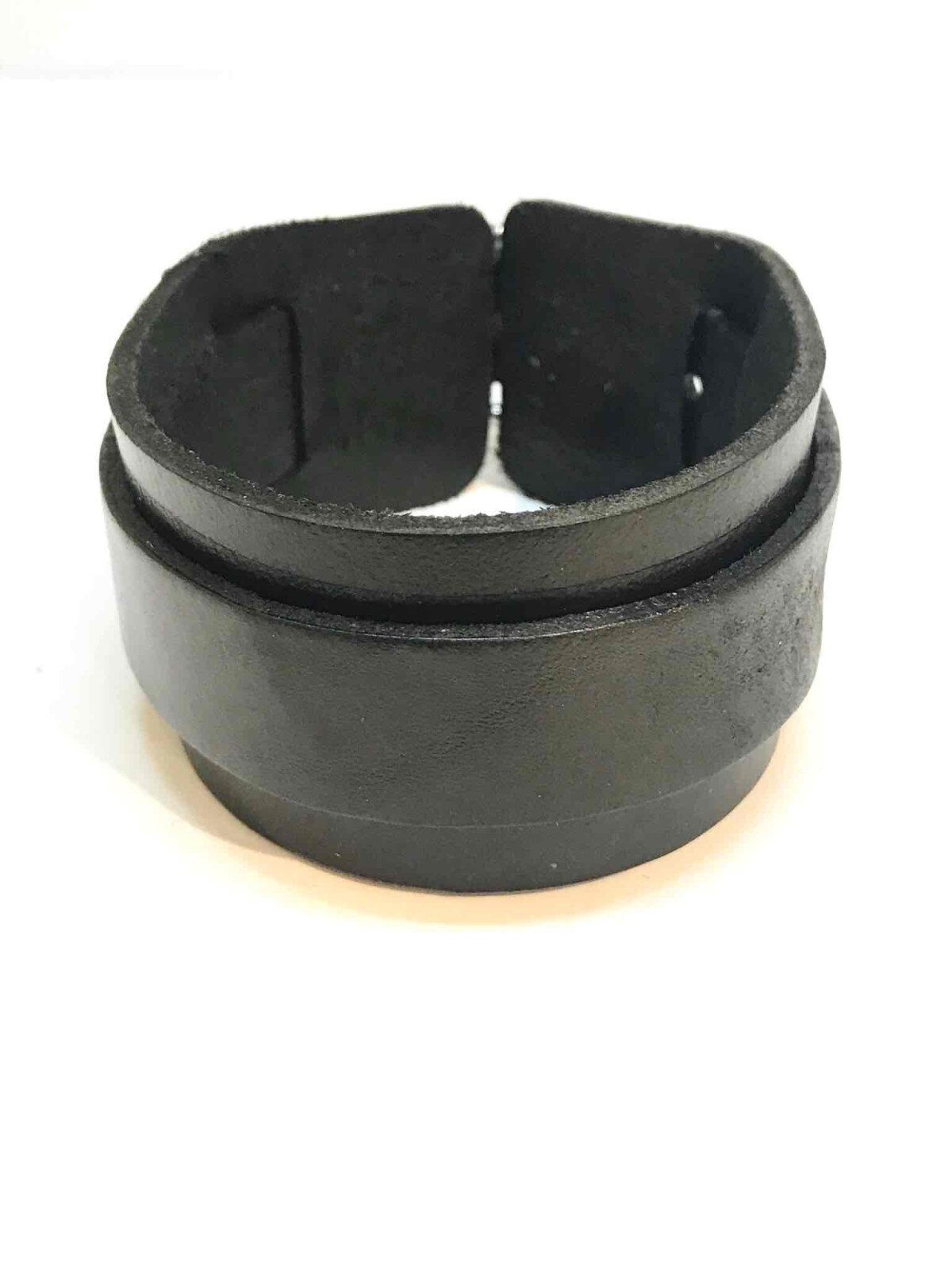 Wholesaler Z. Emilie - Strength leather bracelet