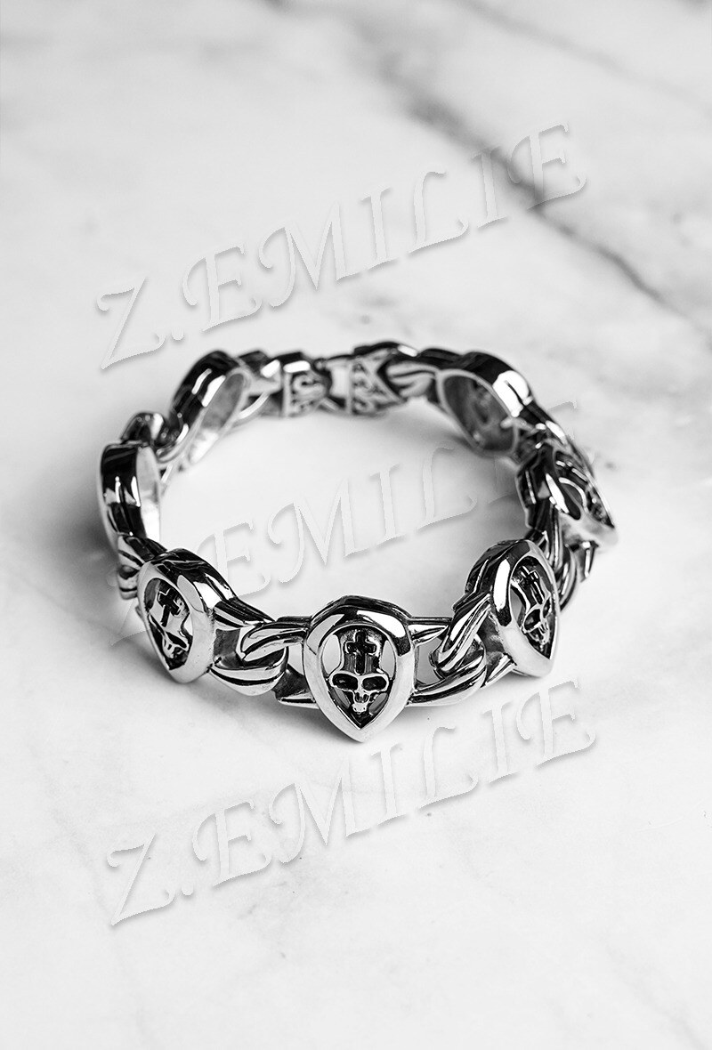 Wholesaler Z. Emilie - Skull steel bracelet