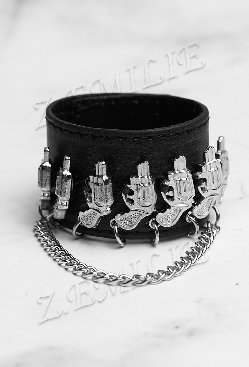 Grossiste Z. Emilie - Bracelet cuir punk pistolet
