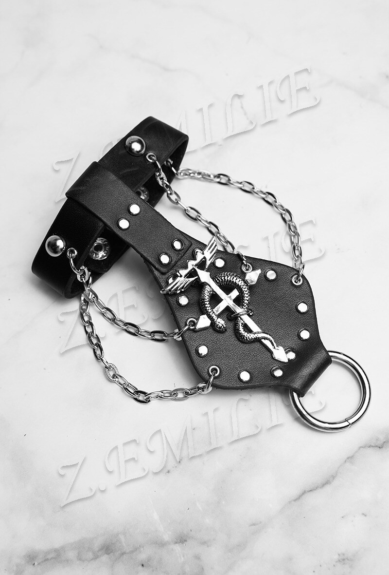 Großhändler Z. Emilie - Lederarmband Punk Kreuz