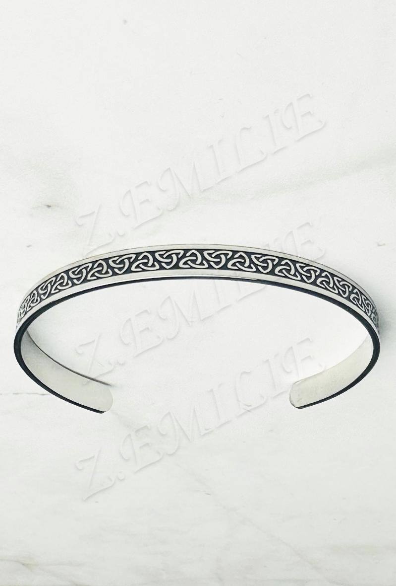 Wholesaler Z. Emilie - Triball bangle steel bracelet