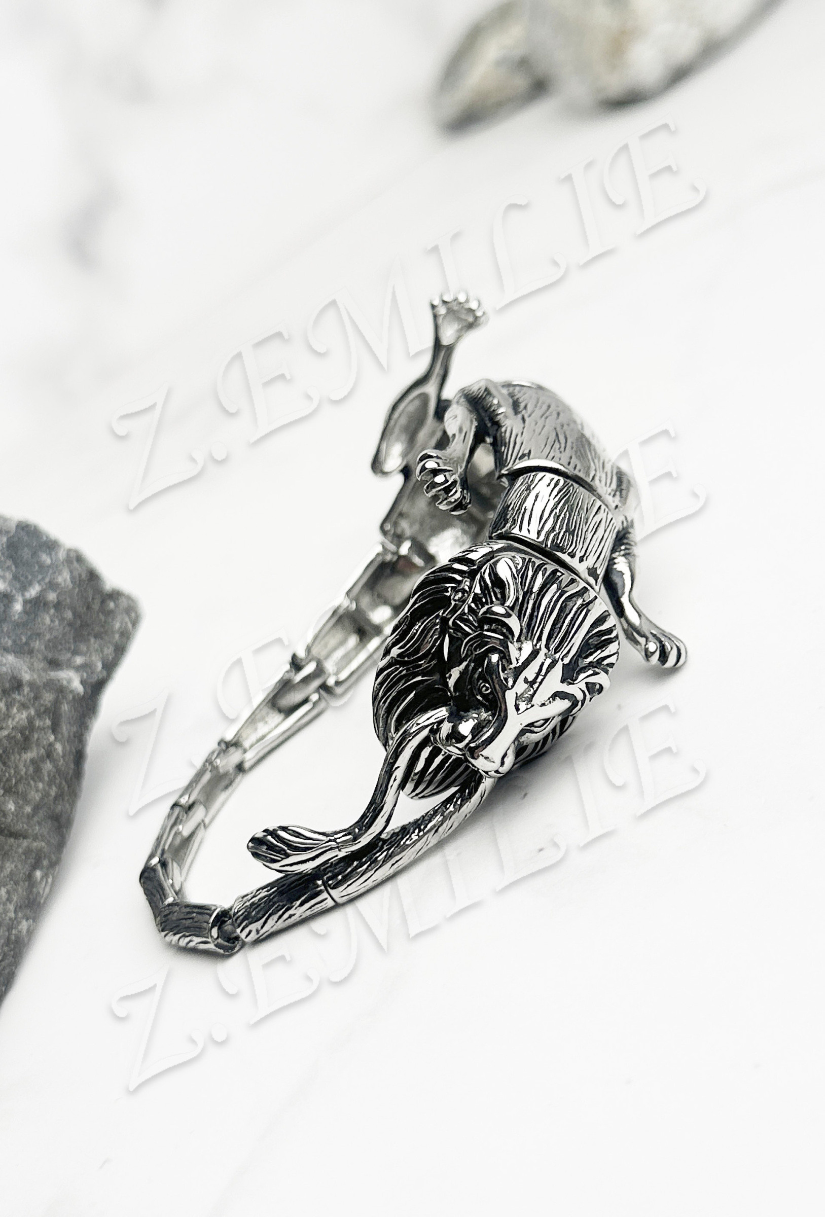 Grossiste Z. Emilie - Bracelet acier lion