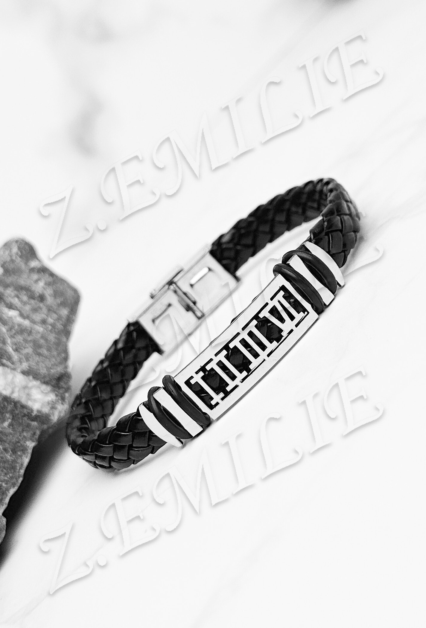 Wholesaler Z. Emilie - Skull rubber steel bracelet
