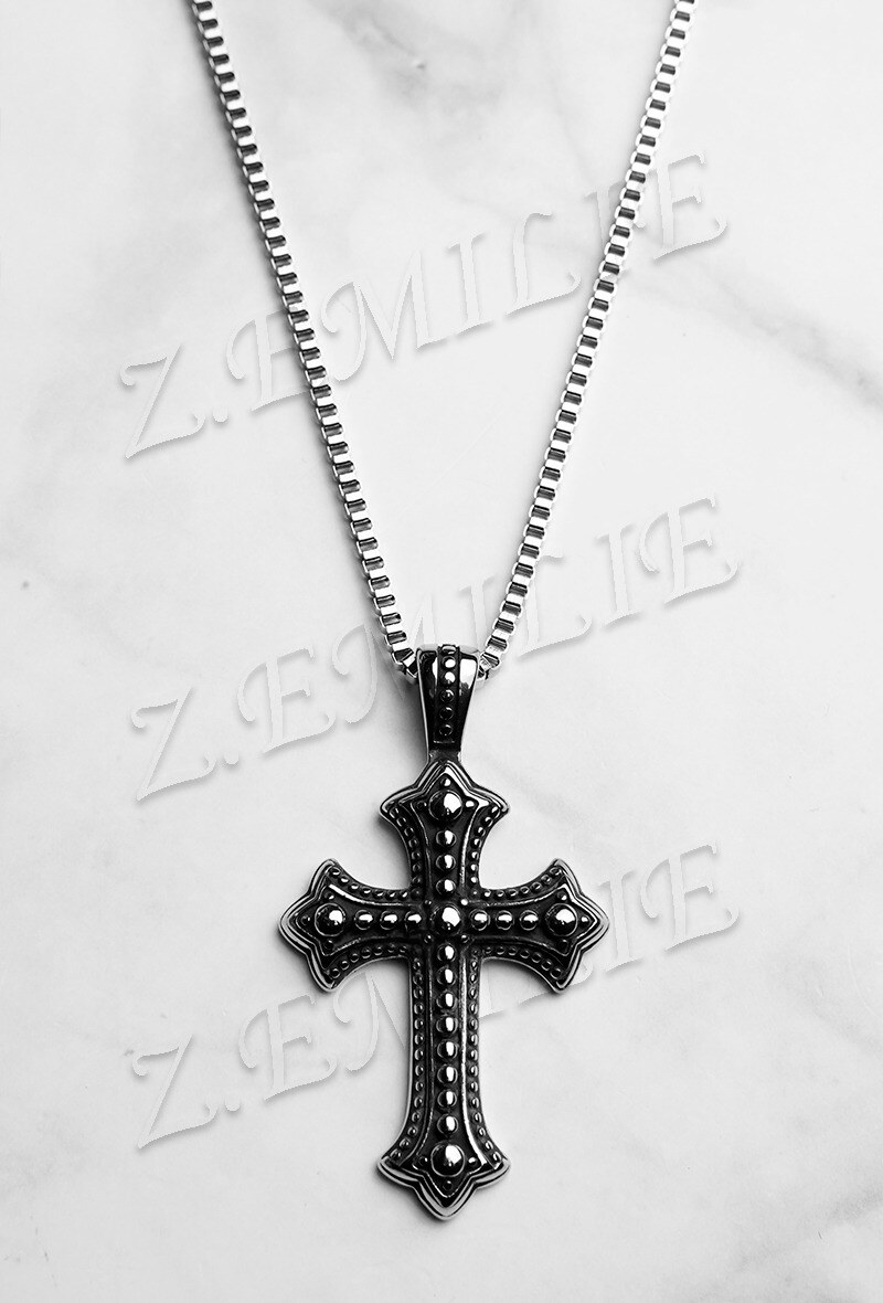 Wholesaler Z. Emilie - Cross steel necklace