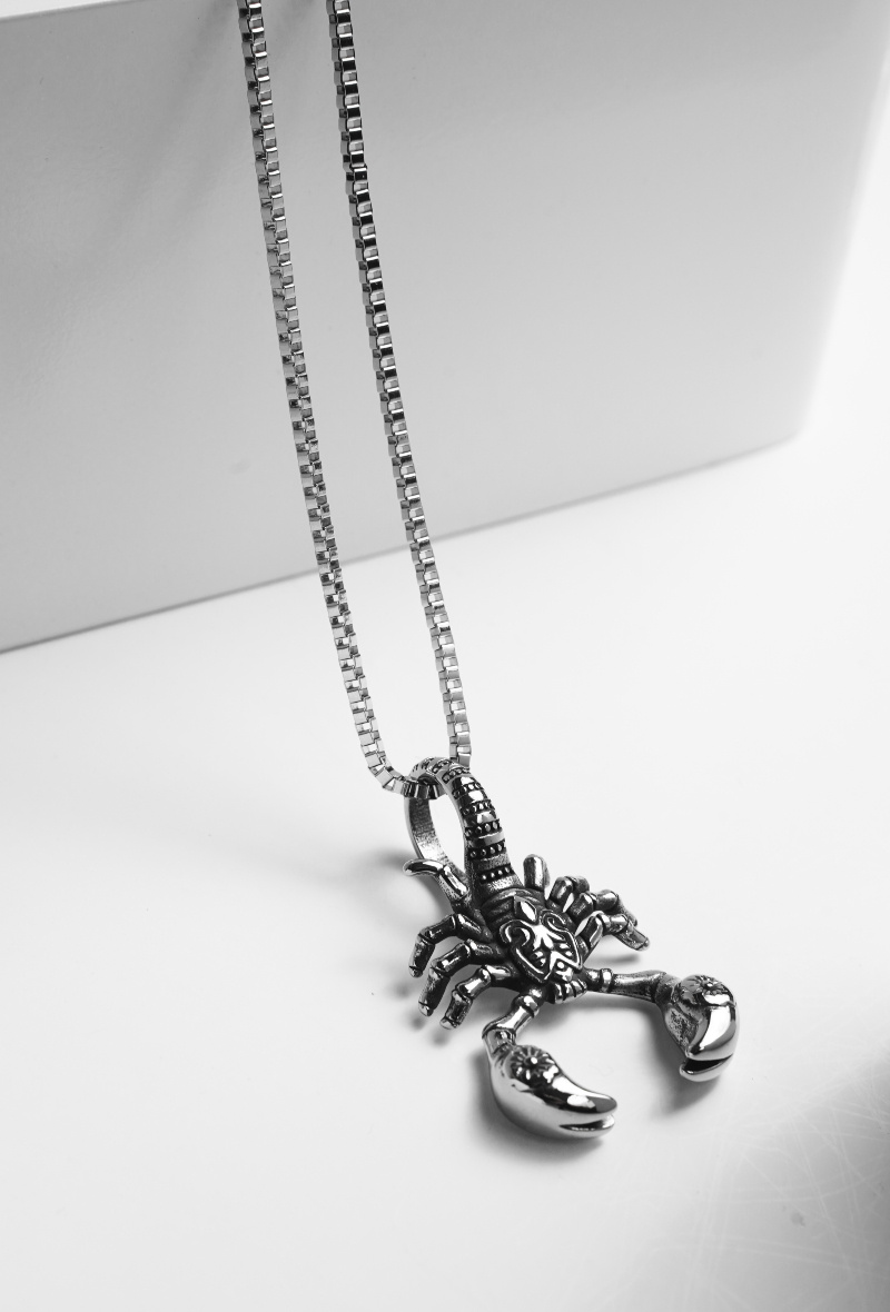 Großhändler Z. Emilie - Skorpion Stahlhalsband